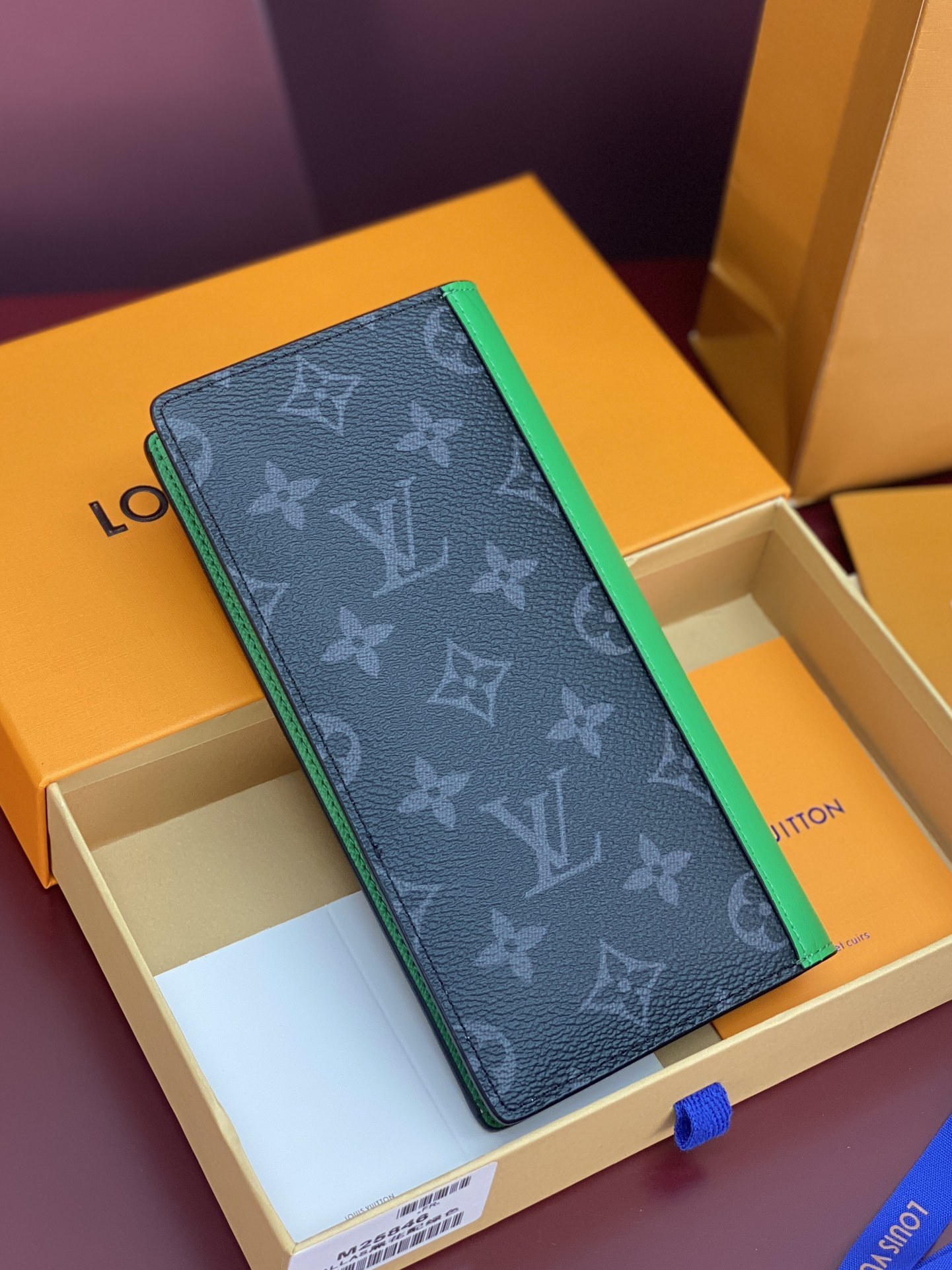 M25846 绿色!BRAZZA 钱夹、本款 Brazza 钱夹拥有经典 Monogram Eclips