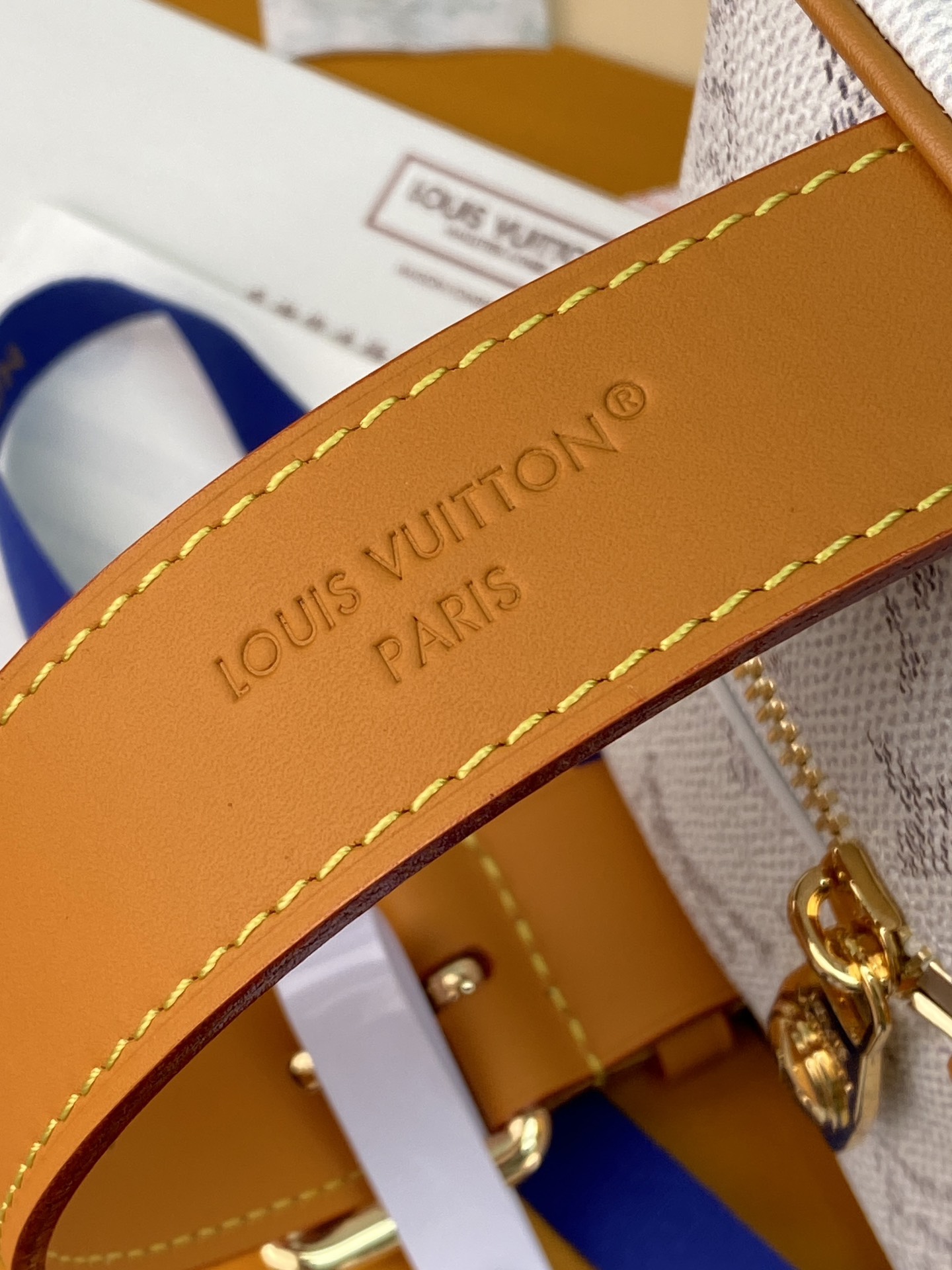 M14839 白条纹！芯版版！LOCKER DOPP KIT 盥洗袋取材 Pharrell Willia