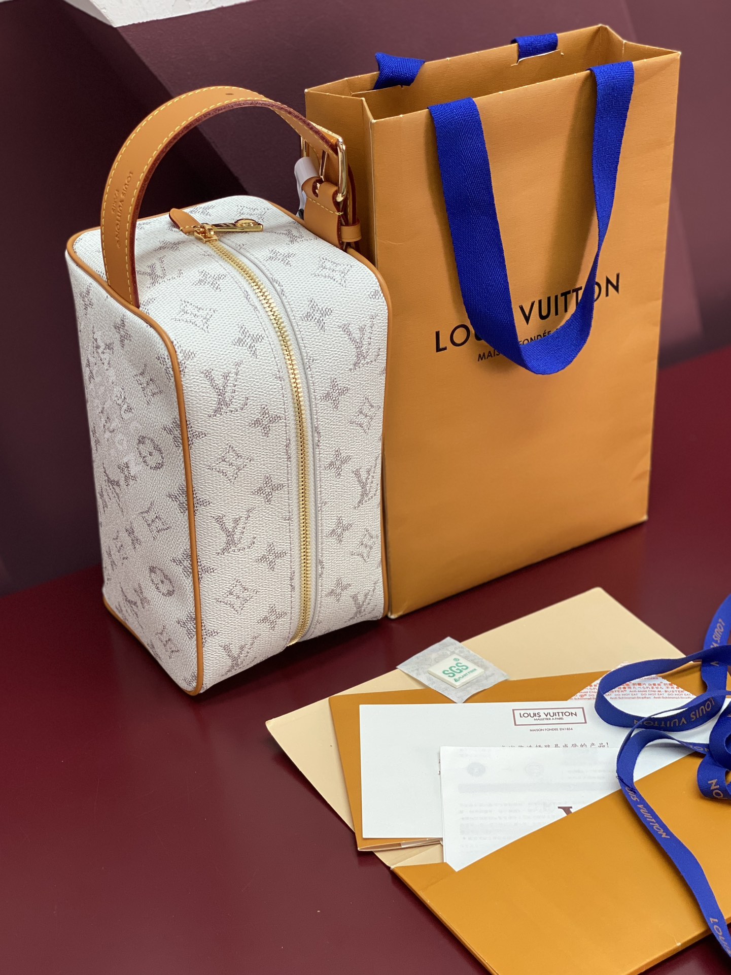 M14839 白条纹！芯版版！LOCKER DOPP KIT 盥洗袋取材 Pharrell Willia