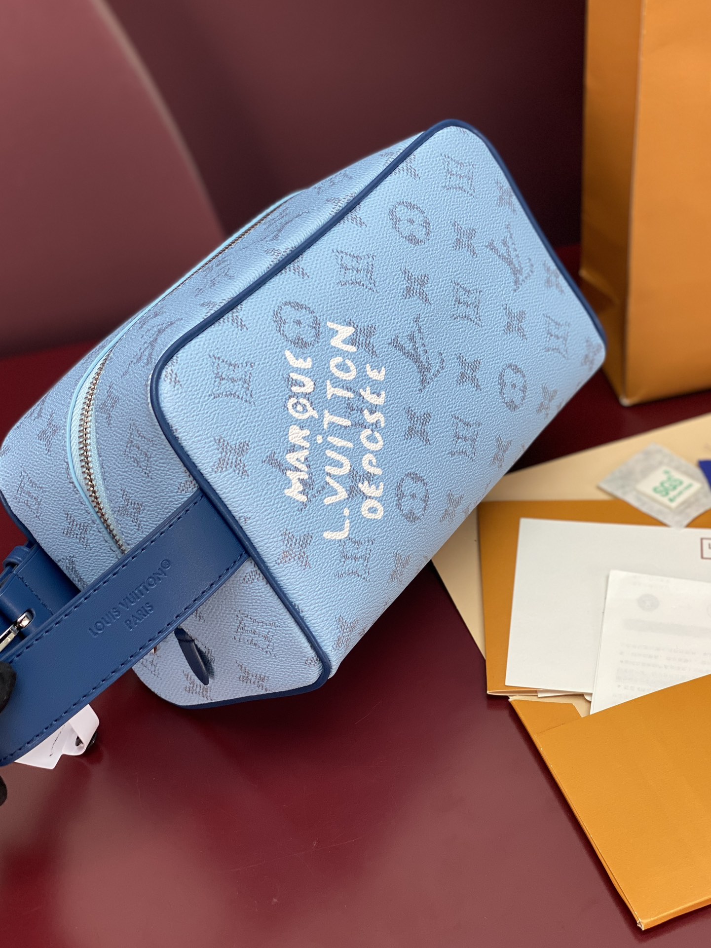 M14839 蓝条纹！芯版版！LOCKER DOPP KIT 盥洗袋取材 Pharrell Willia