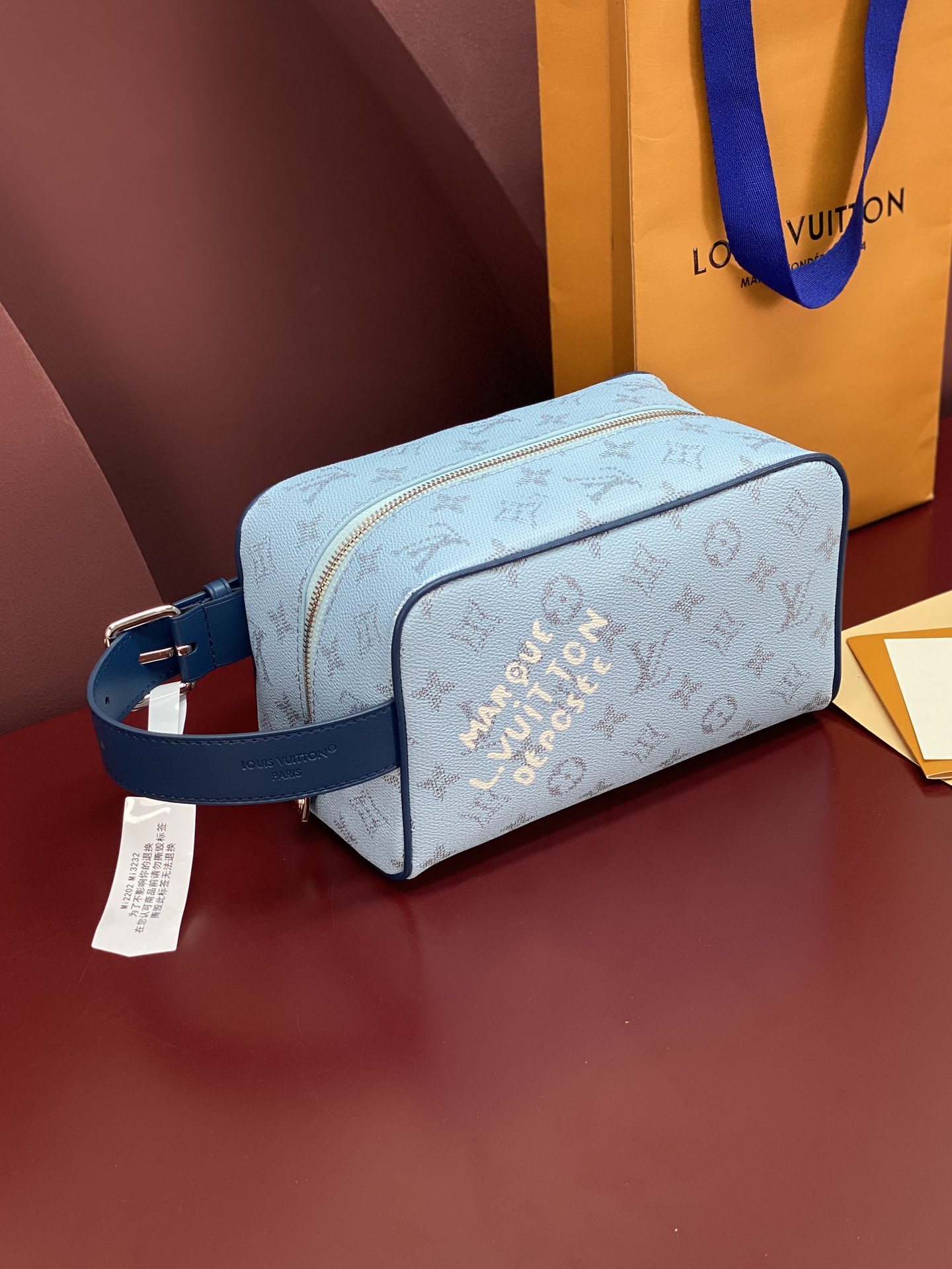 M14839 蓝条纹！芯版版！LOCKER DOPP KIT 盥洗袋取材 Pharrell Willia