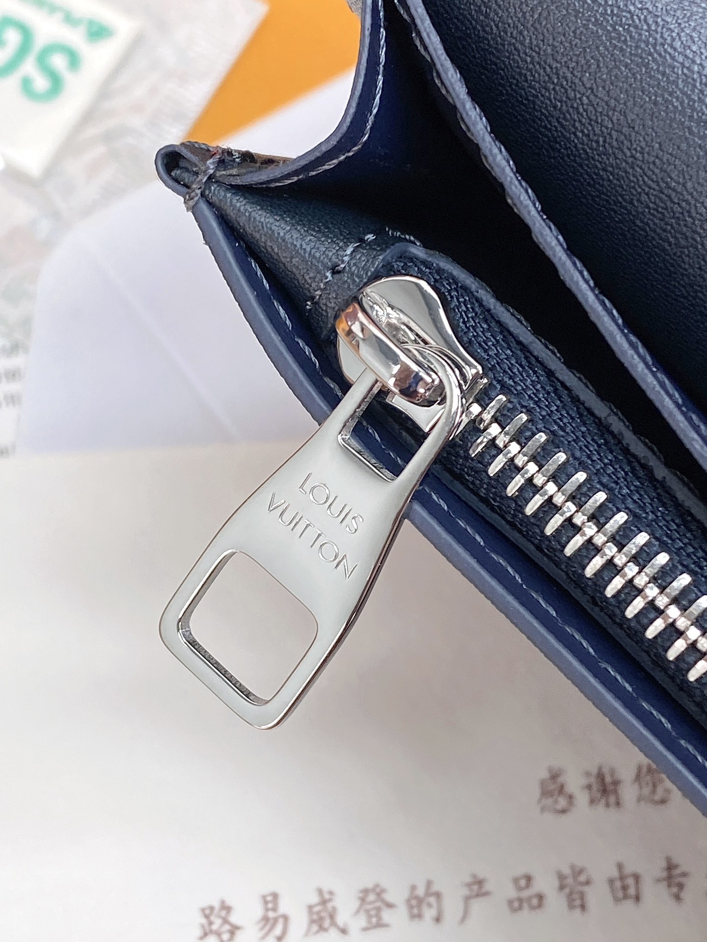 M83126 宝蓝！凹凸标！Brazza 长夹、头层牛皮制作！黑色Aerogram Brazza 钱夹着