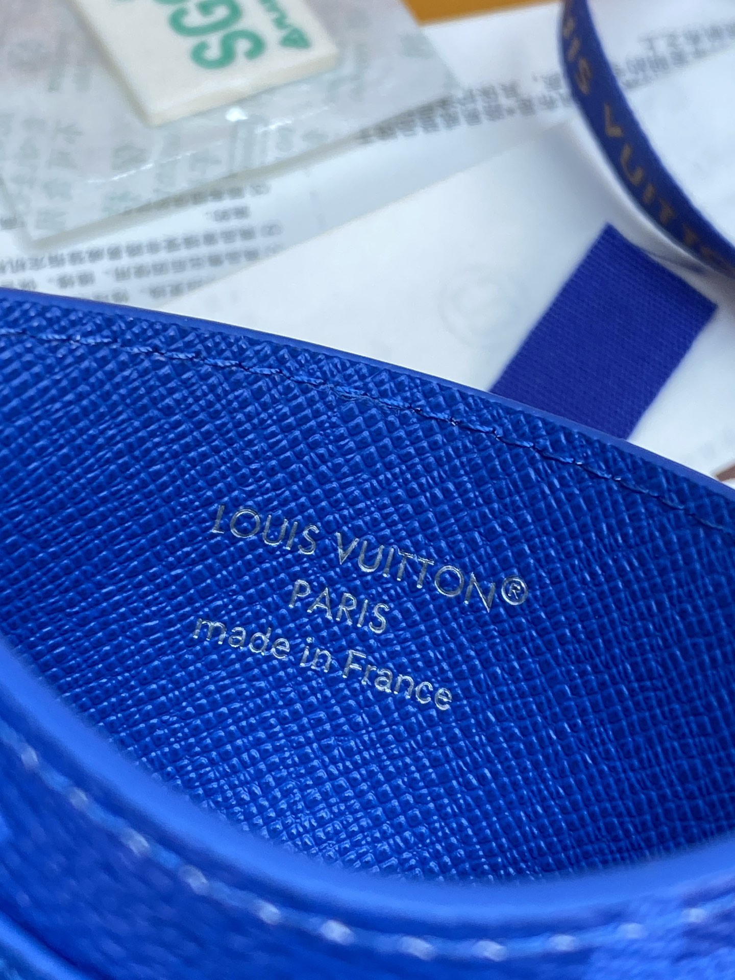 M14862 卡片夹！蓝球！DOUBLE 卡夹、本款 Double 卡夹出自父亲节系列，为 Colore