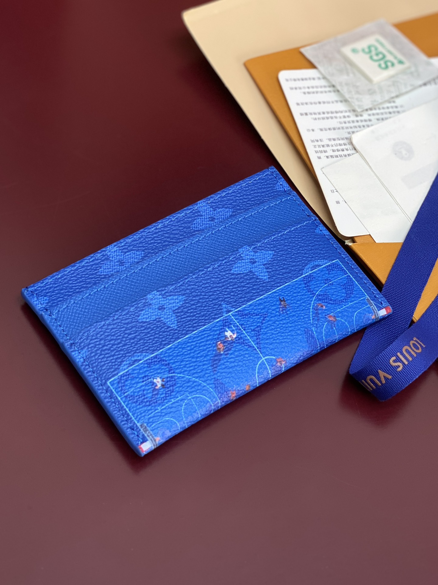 M14862 卡片夹！蓝球！DOUBLE 卡夹、本款 Double 卡夹出自父亲节系列，为 Colore