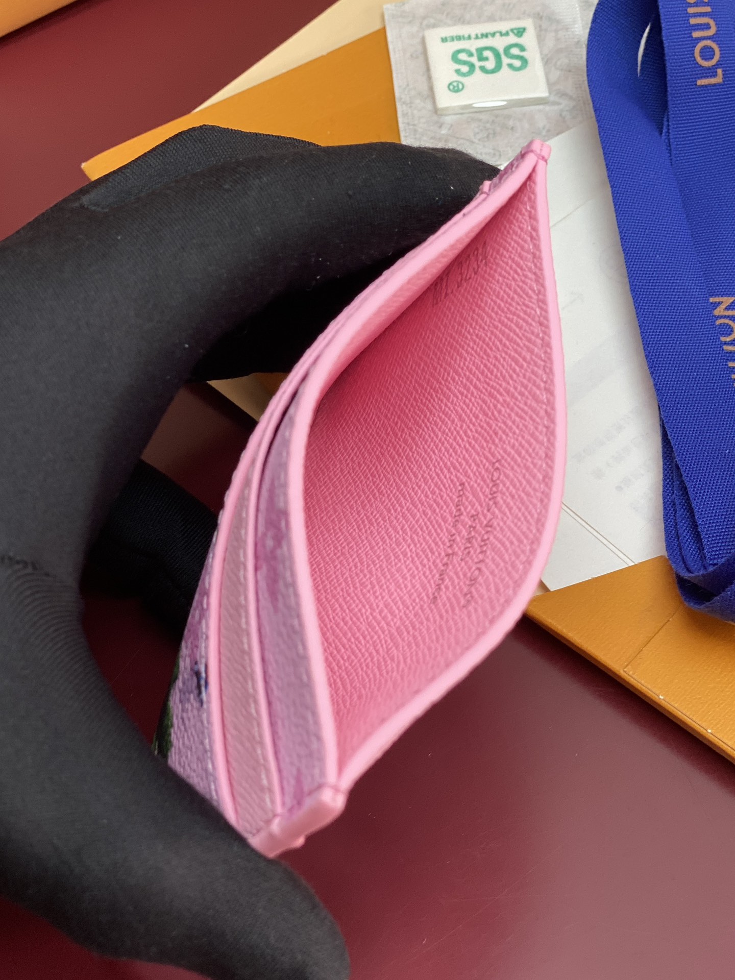 M14862 卡片夹！滑雪粉！DOUBLE 卡夹、本款 Double 卡夹出自父亲节系列，为 Color