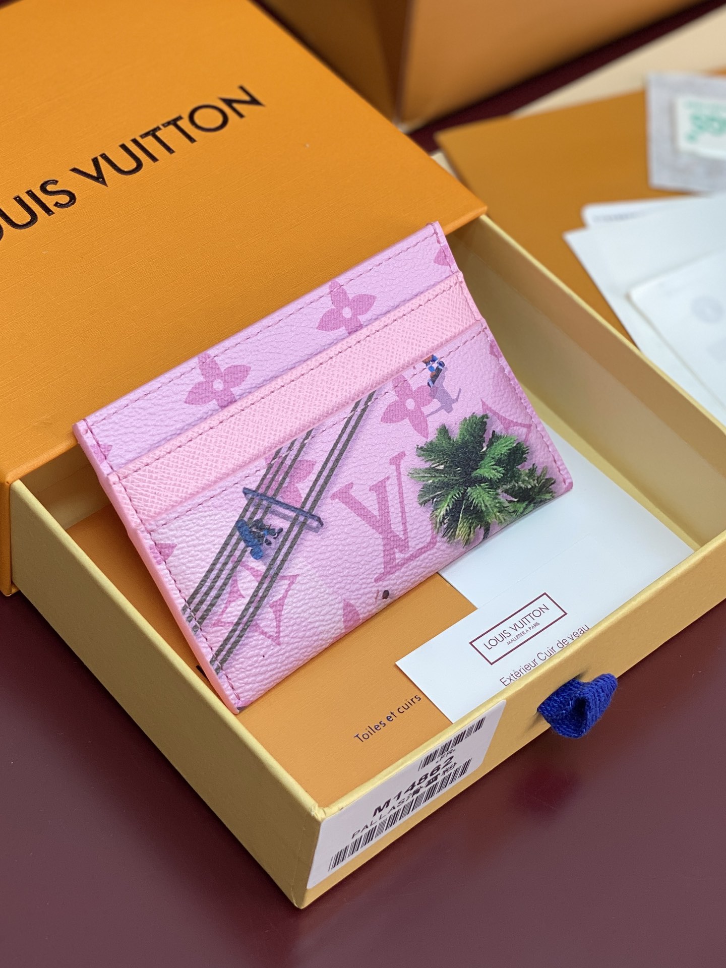 M14862 卡片夹！滑雪粉！DOUBLE 卡夹、本款 Double 卡夹出自父亲节系列，为 Color