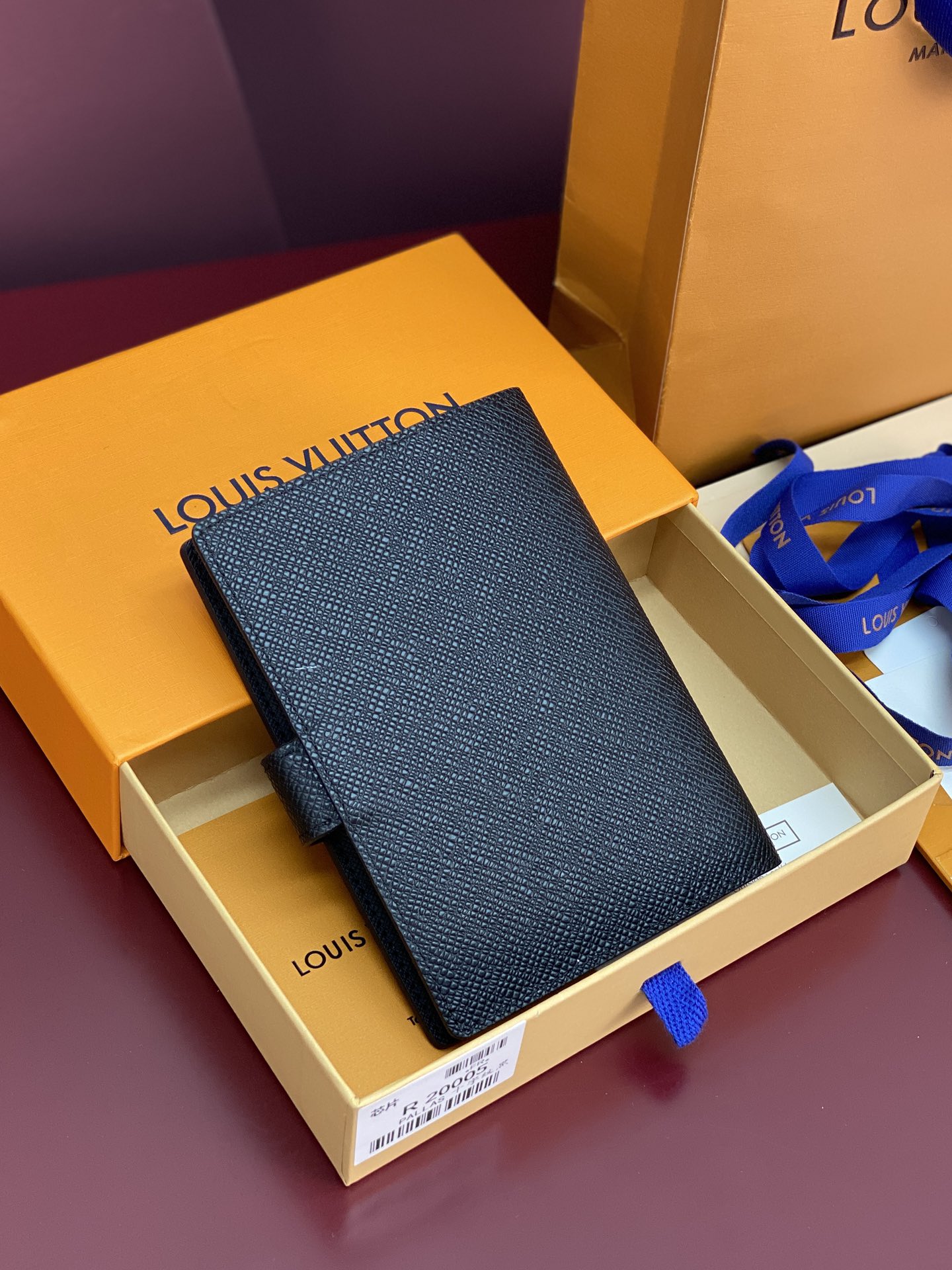 R20005 十字纹黑 芯片版！小号活页记事本封面、这款小型记事本封套以 Monogram帆布制造，可放