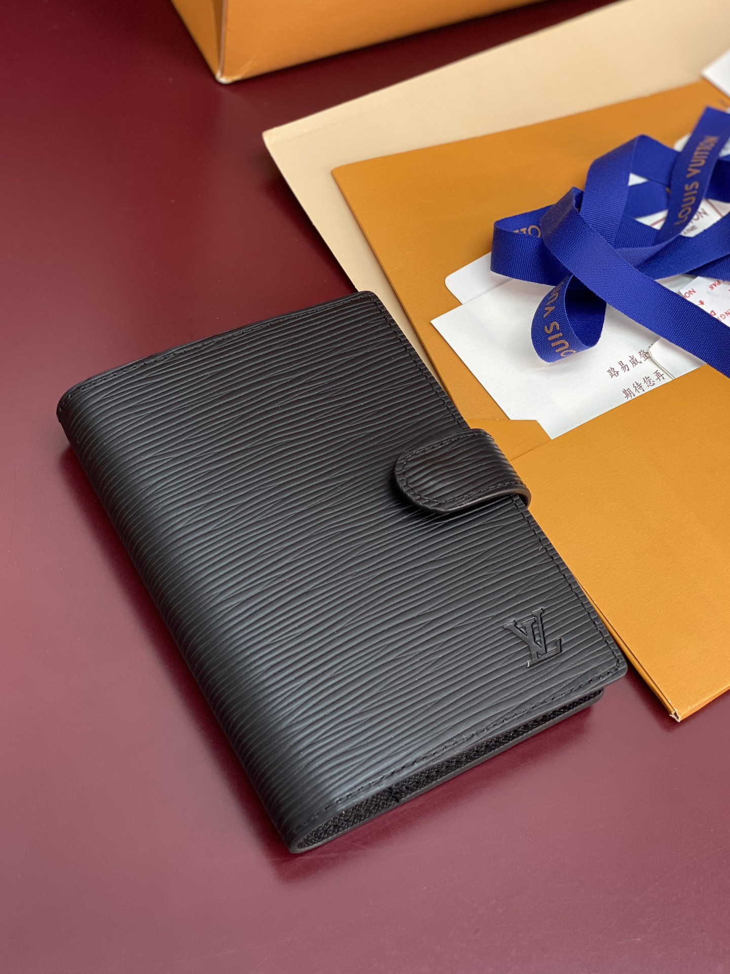 R20005 水波纹黑 芯片版！小号活页记事本封面、这款小型记事本封套以 Monogram帆布制造，可放