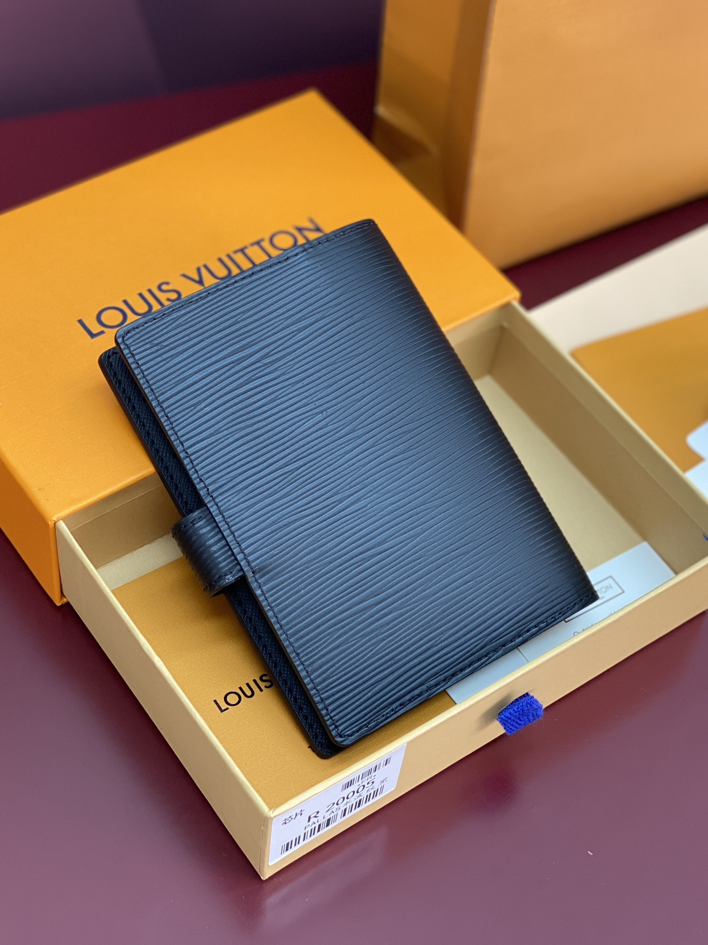 R20005 水波纹黑 芯片版！小号活页记事本封面、这款小型记事本封套以 Monogram帆布制造，可放