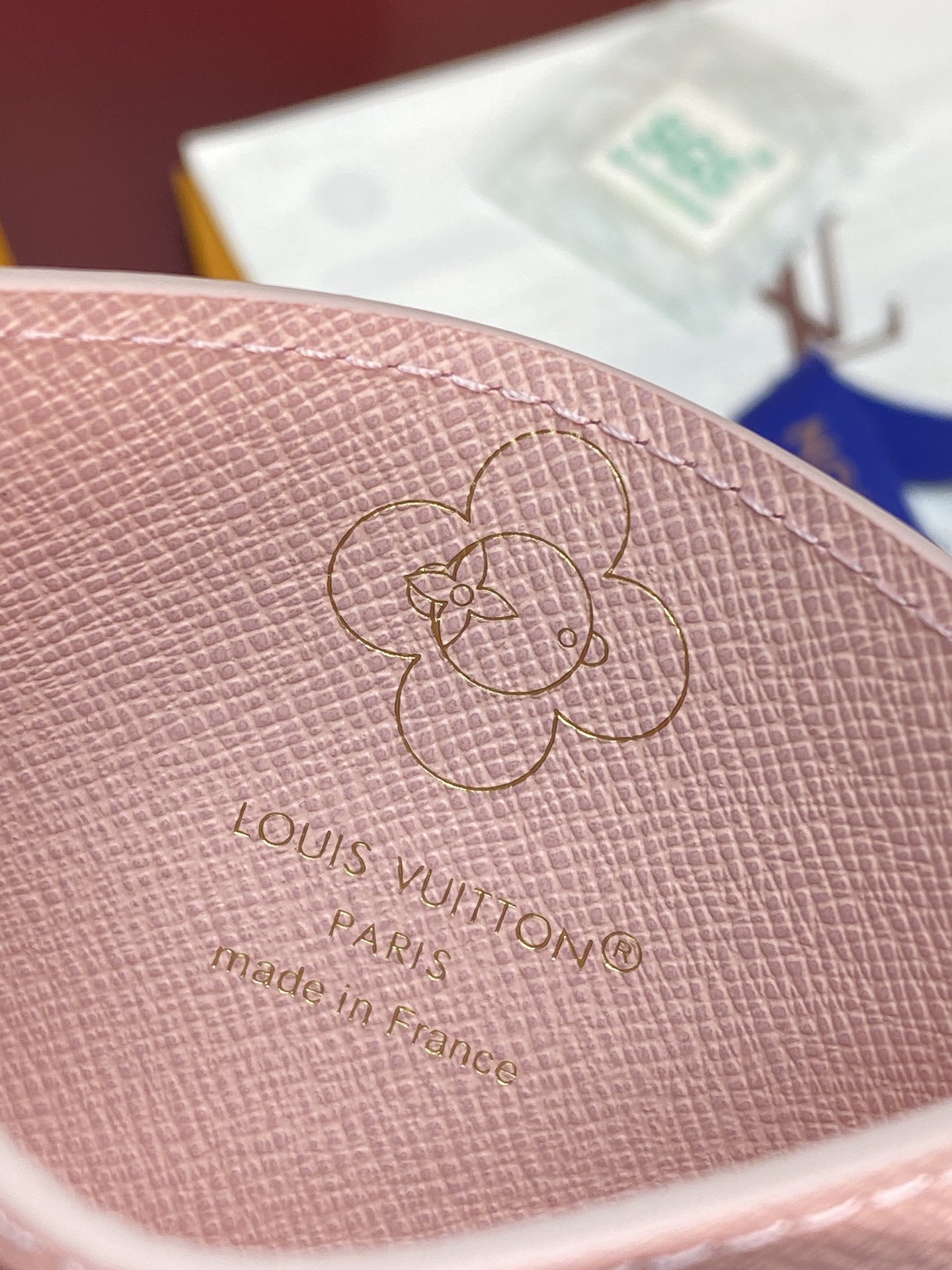 M15345 圣诞款！(高品质⚠️)卡夹、本款 Vivienne 卡夹为 Monogram 帆布顶部融入