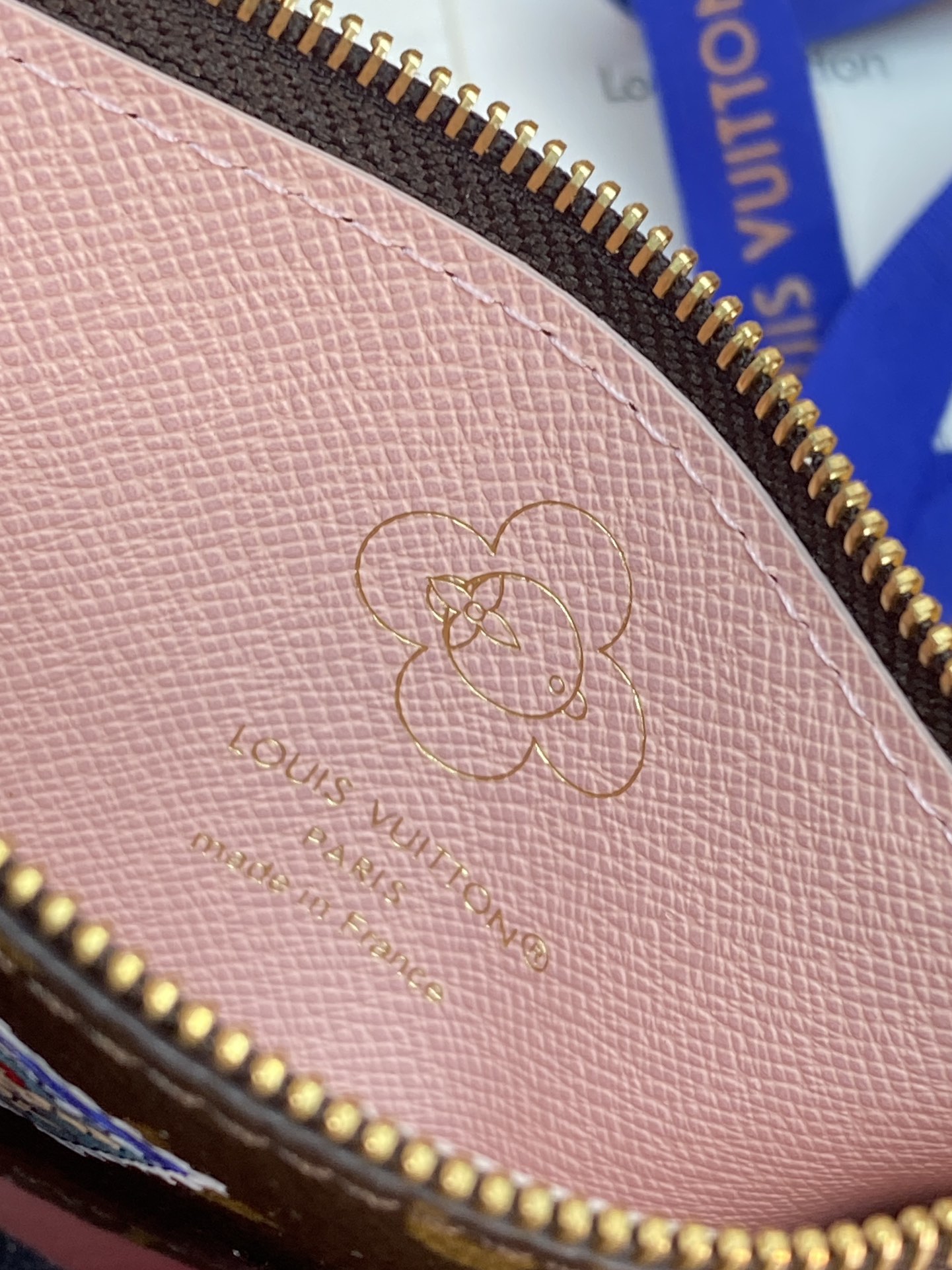 M15333 圣诞款！(高品质⚠️)ROMY 卡夹、本款 Romy 卡夹演绎 Vivenne Winte