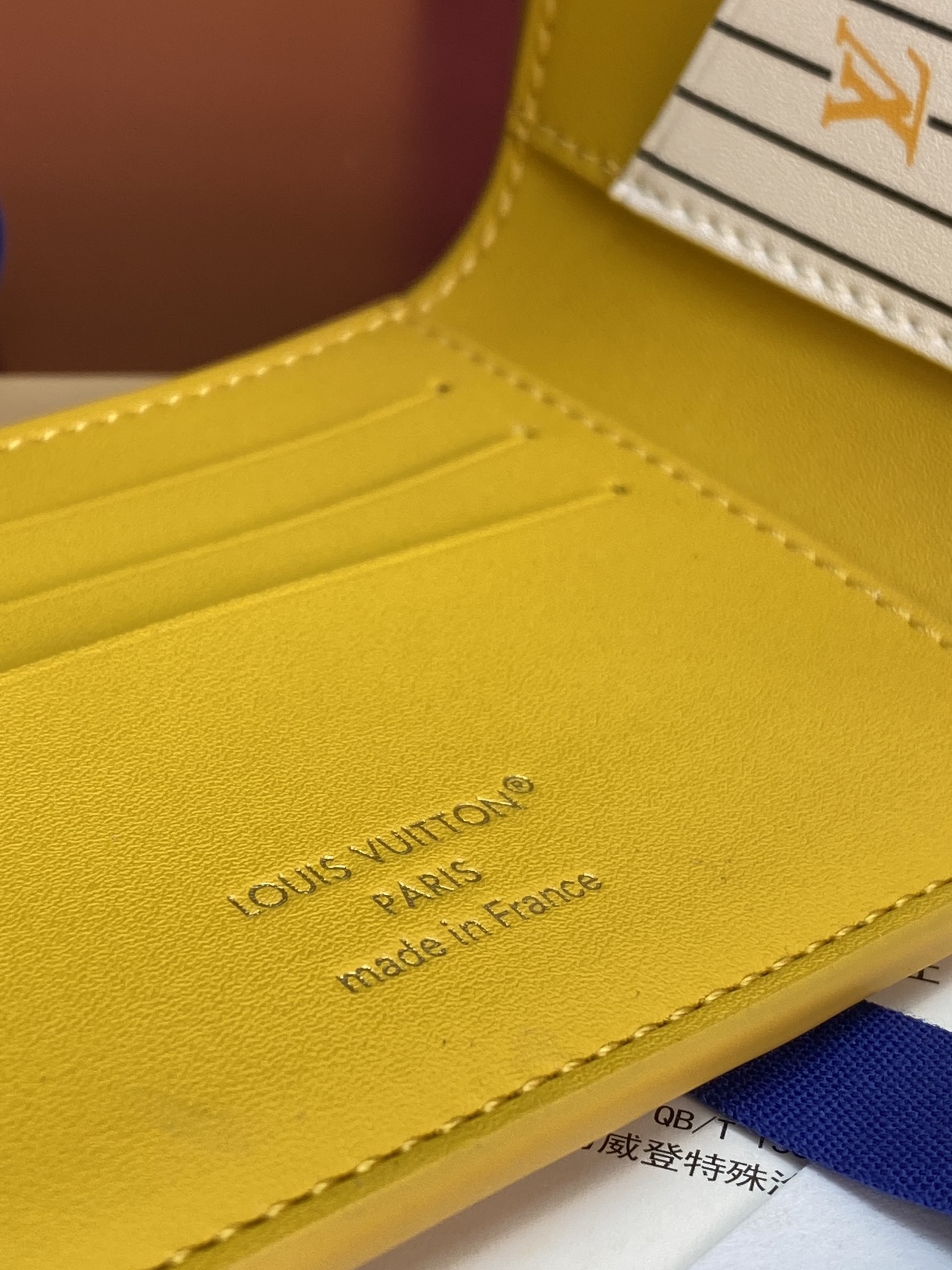 M25801 黄色！🦀MULTIPLE 钱夹、本款 Multiple 钱夹为 Epi 牛皮革压印别致肌理