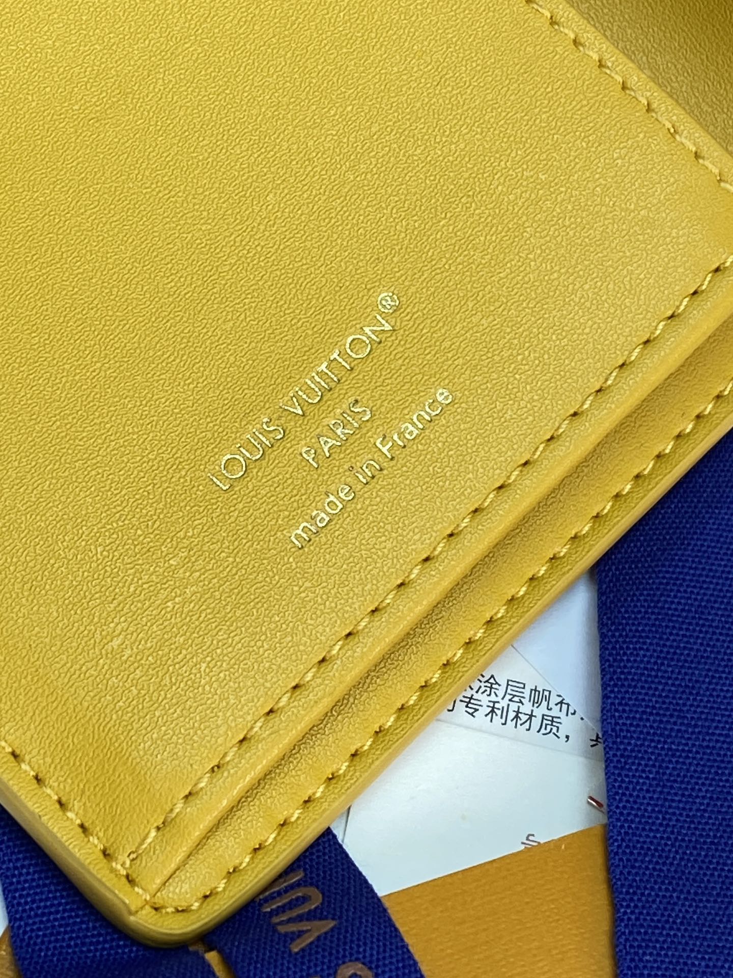 M25800 黄色！🦀 水波纹长夹！Brazza 钱夹含有多个信用卡槽和纸币个隔层 非常实用 优雅柔软的