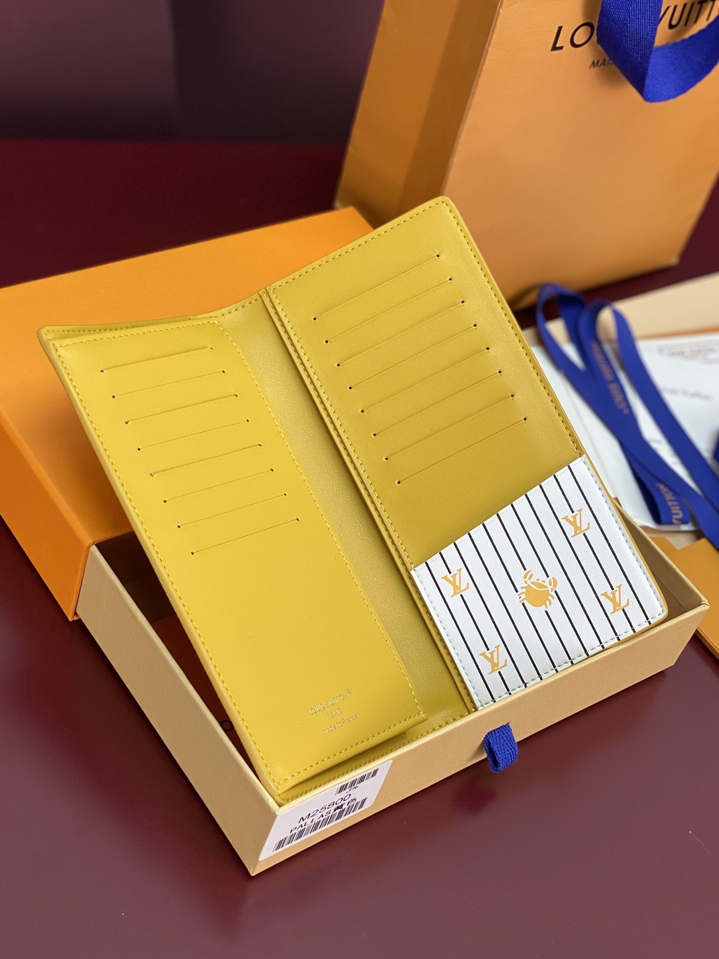 M25800 黄色！🦀 水波纹长夹！Brazza 钱夹含有多个信用卡槽和纸币个隔层 非常实用 优雅柔软的