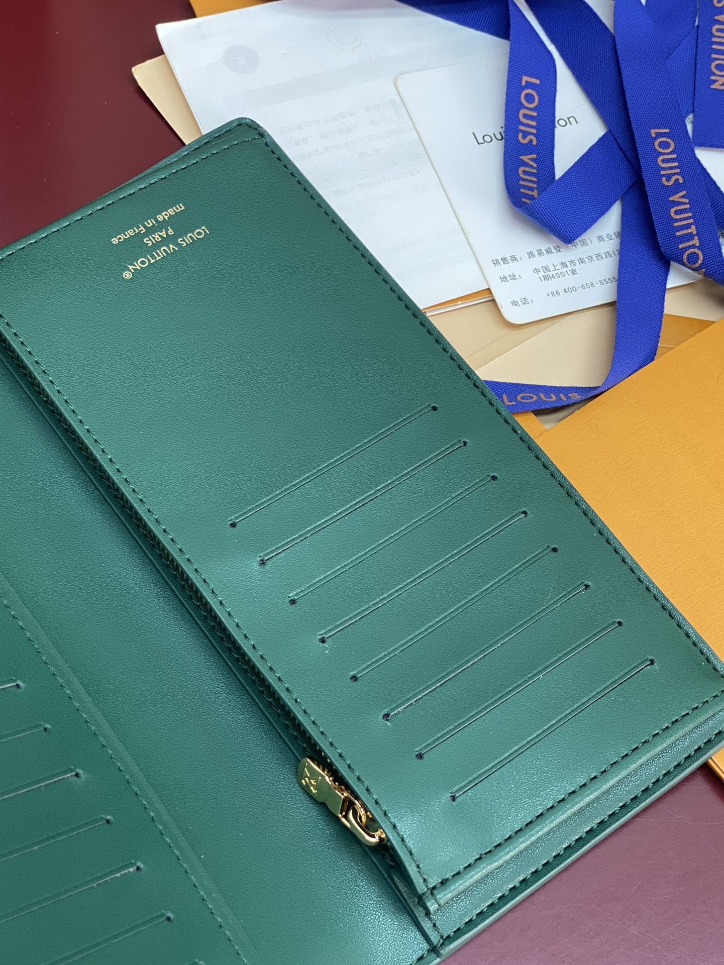 M25800 绿色！🐸水波纹长夹！Brazza 钱夹含有多个信用卡槽和纸币个隔层 非常实用 优雅柔软的E