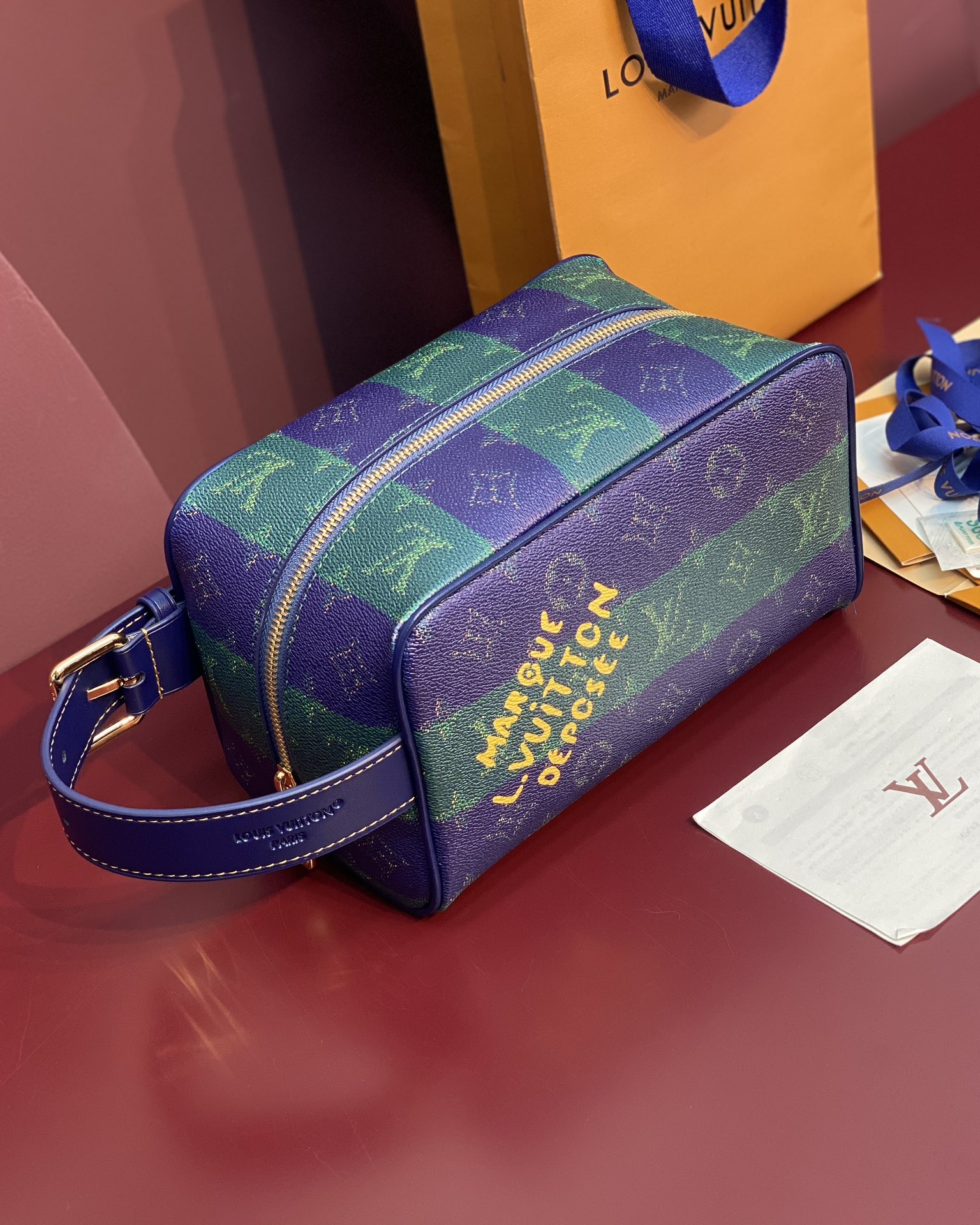 M25902 蓝条纹！芯版版！LOCKER DOPP KIT 盥洗袋取材 Pharrell Willia