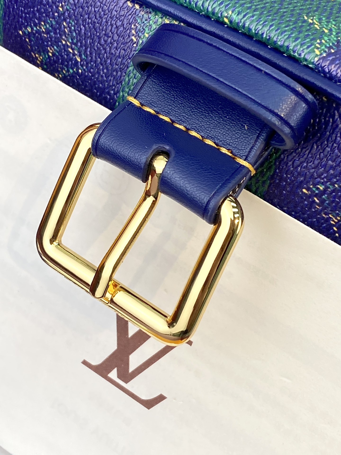 M25902 蓝条纹！芯版版！LOCKER DOPP KIT 盥洗袋取材 Pharrell Willia