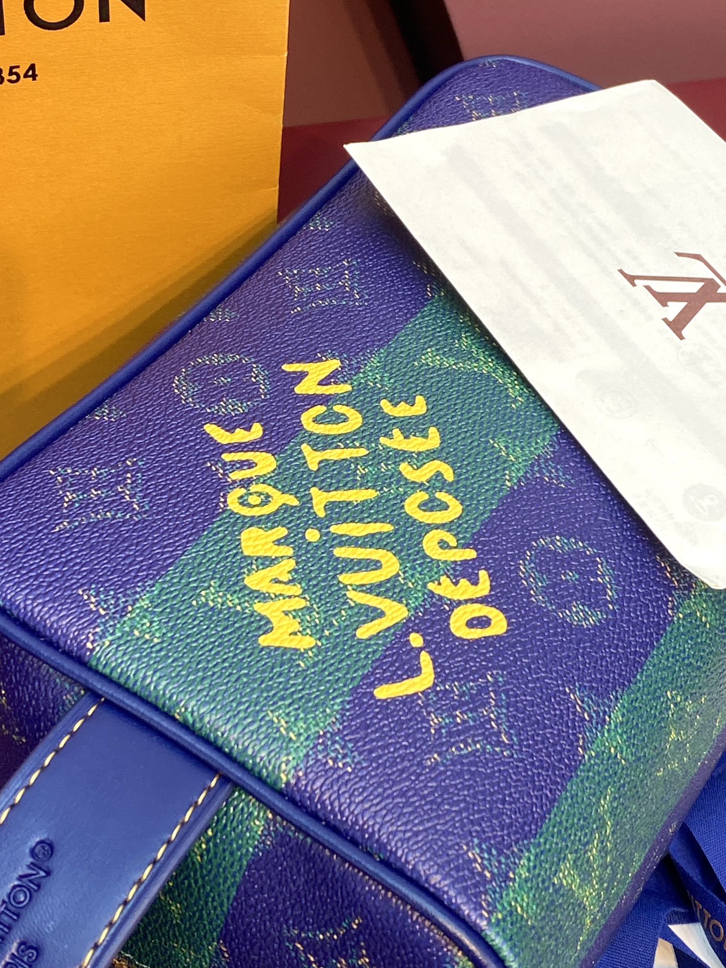 M25902 蓝条纹！芯版版！LOCKER DOPP KIT 盥洗袋取材 Pharrell Willia