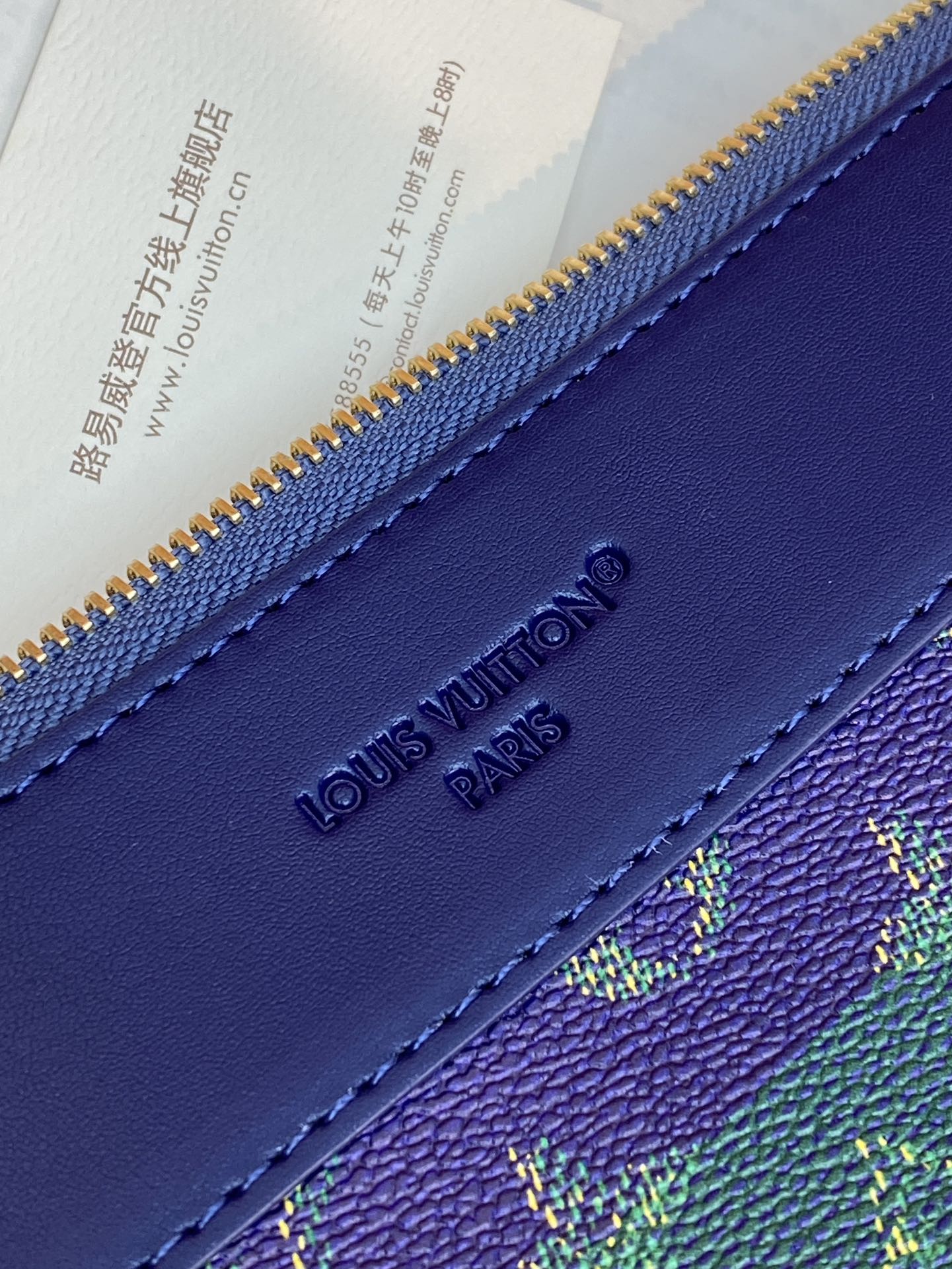 升级版本⚠️M11545 蓝条纹！POCHETTE VOYAGE SOUPLE 手拿包 Pochette