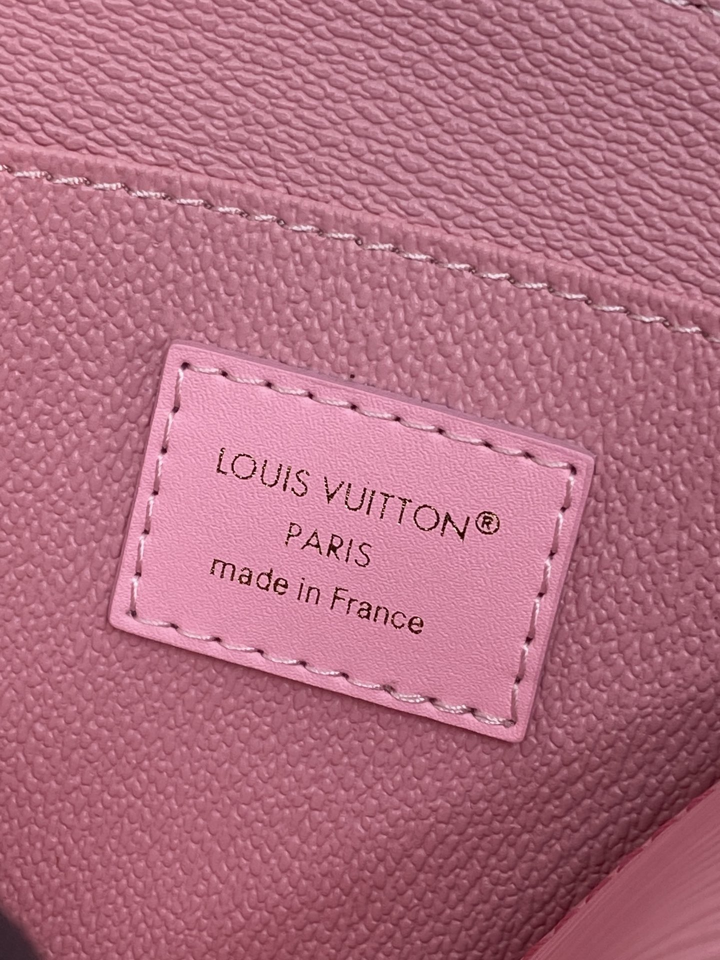 M15198粉色 水波纹化妆包 当季新款 POCHETTE COSMÉTIQUE 小号化妆包 本款 Po