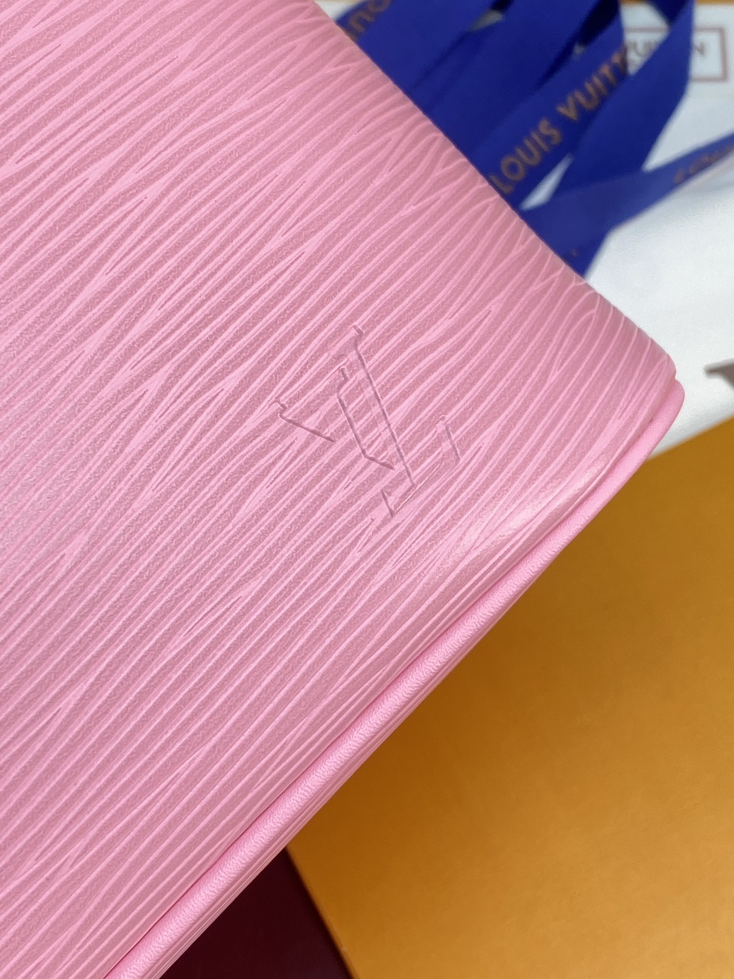 M25856粉色 中号！水波纹化妆包 当季新款 NICE NANO 化妆包 本款 Nice Nano 化