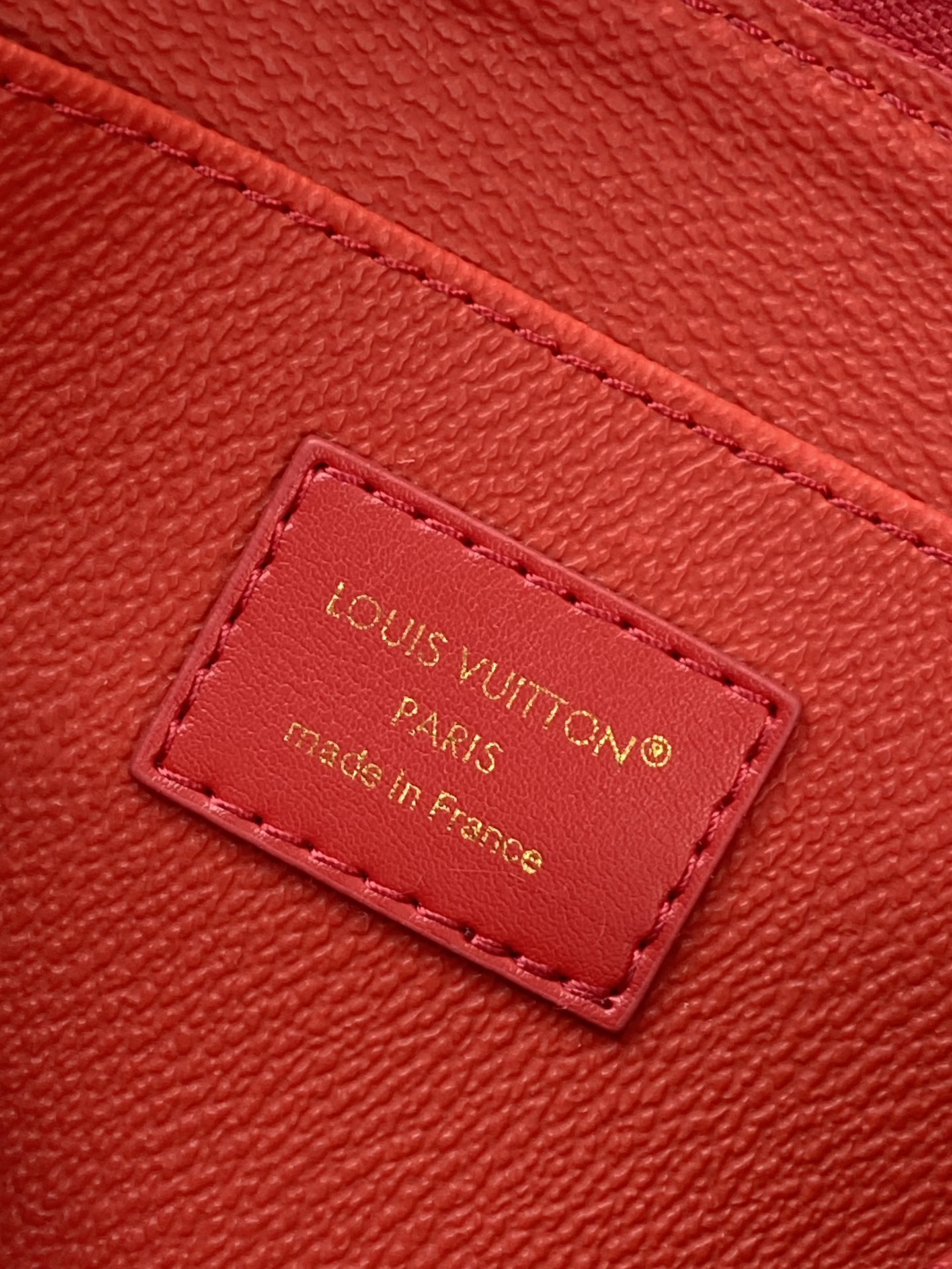 M15198粉 红色 水波纹化妆包 当季新款 POCHETTE COSMÉTIQUE 小号化妆包 本款 