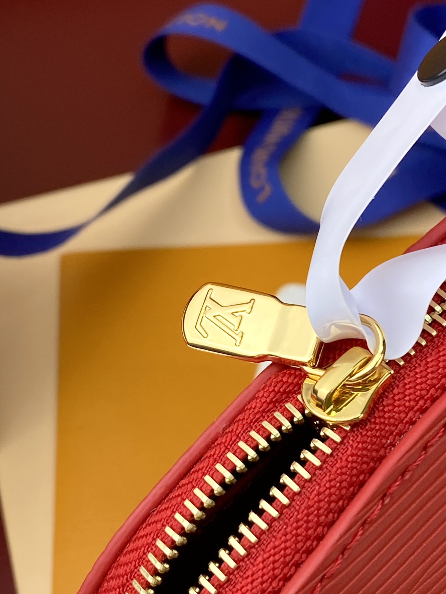 M15198粉 红色 水波纹化妆包 当季新款 POCHETTE COSMÉTIQUE 小号化妆包 本款 