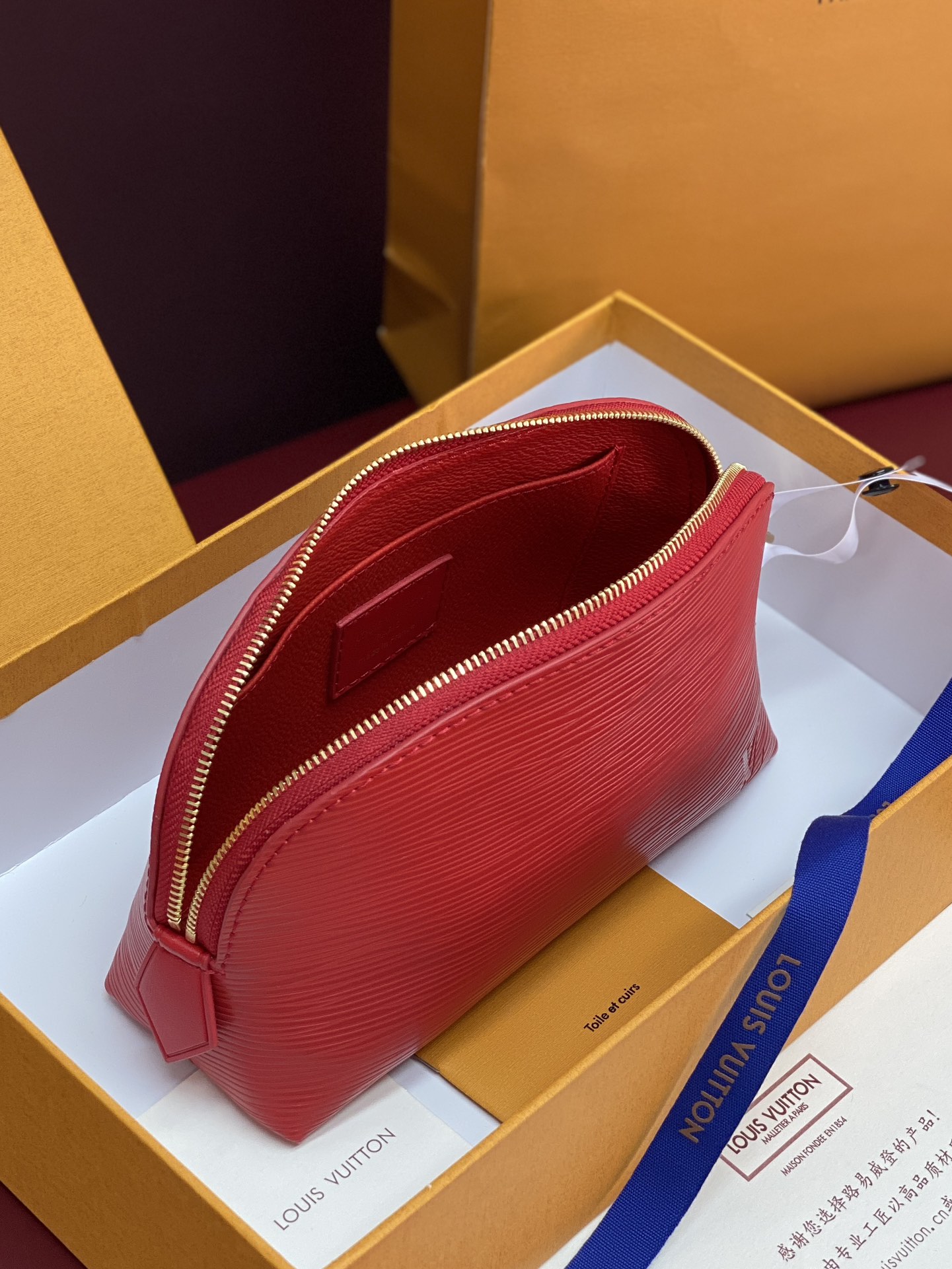 M15198粉 红色 水波纹化妆包 当季新款 POCHETTE COSMÉTIQUE 小号化妆包 本款 