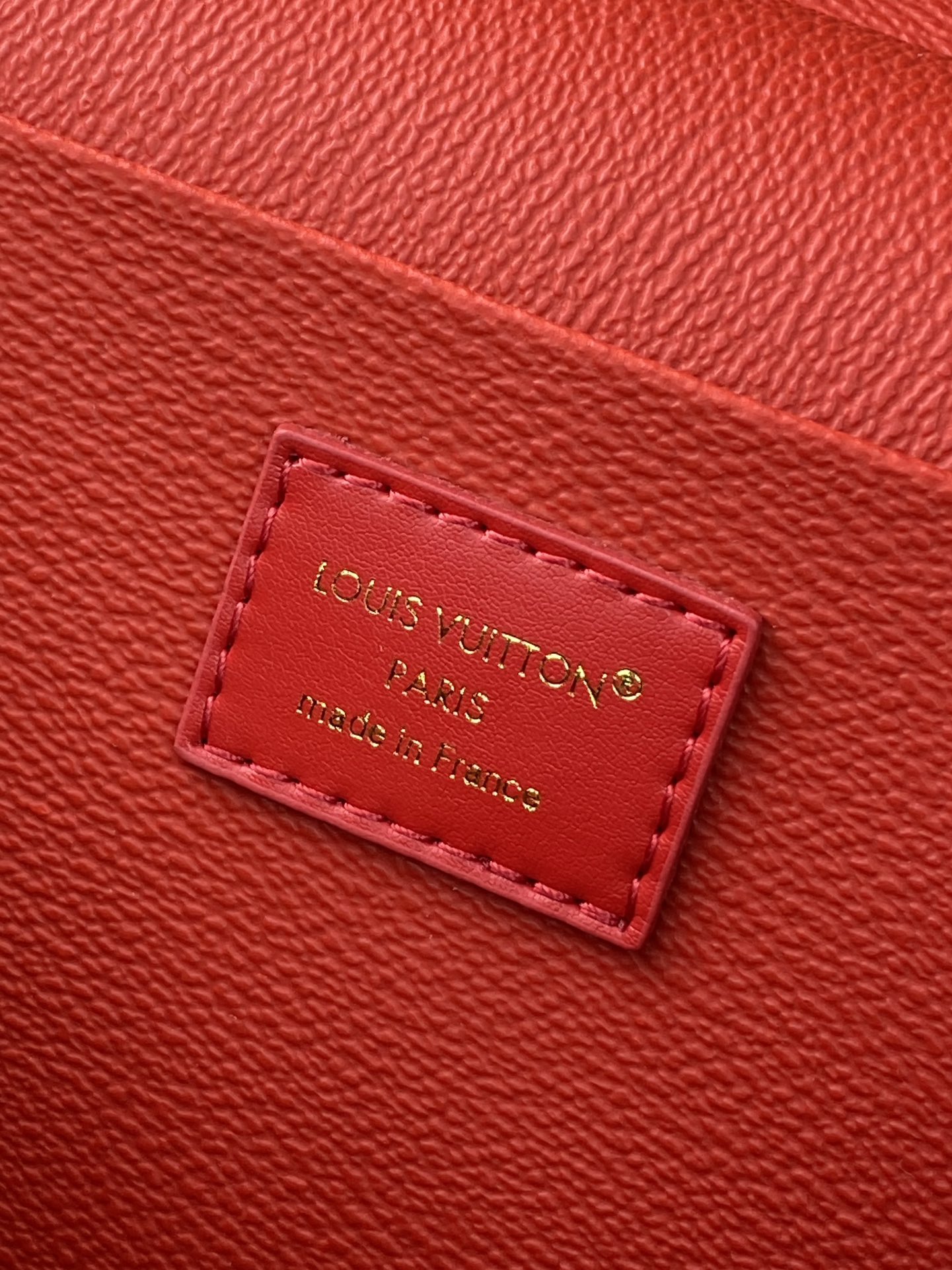 M25857 红色 大号！水波纹化妆包 当季新款 NICE NANO 化妆包 本款 Nice Nano 