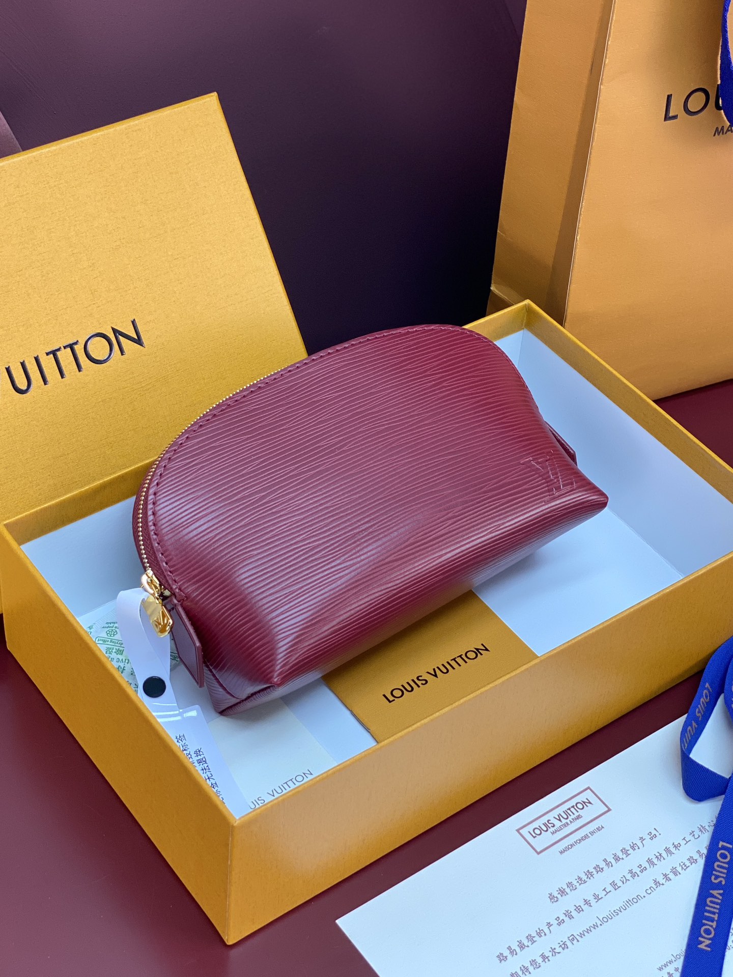 M15198 紫色 水波纹化妆包 当季新款 POCHETTE COSMÉTIQUE 小号化妆包 本款 P