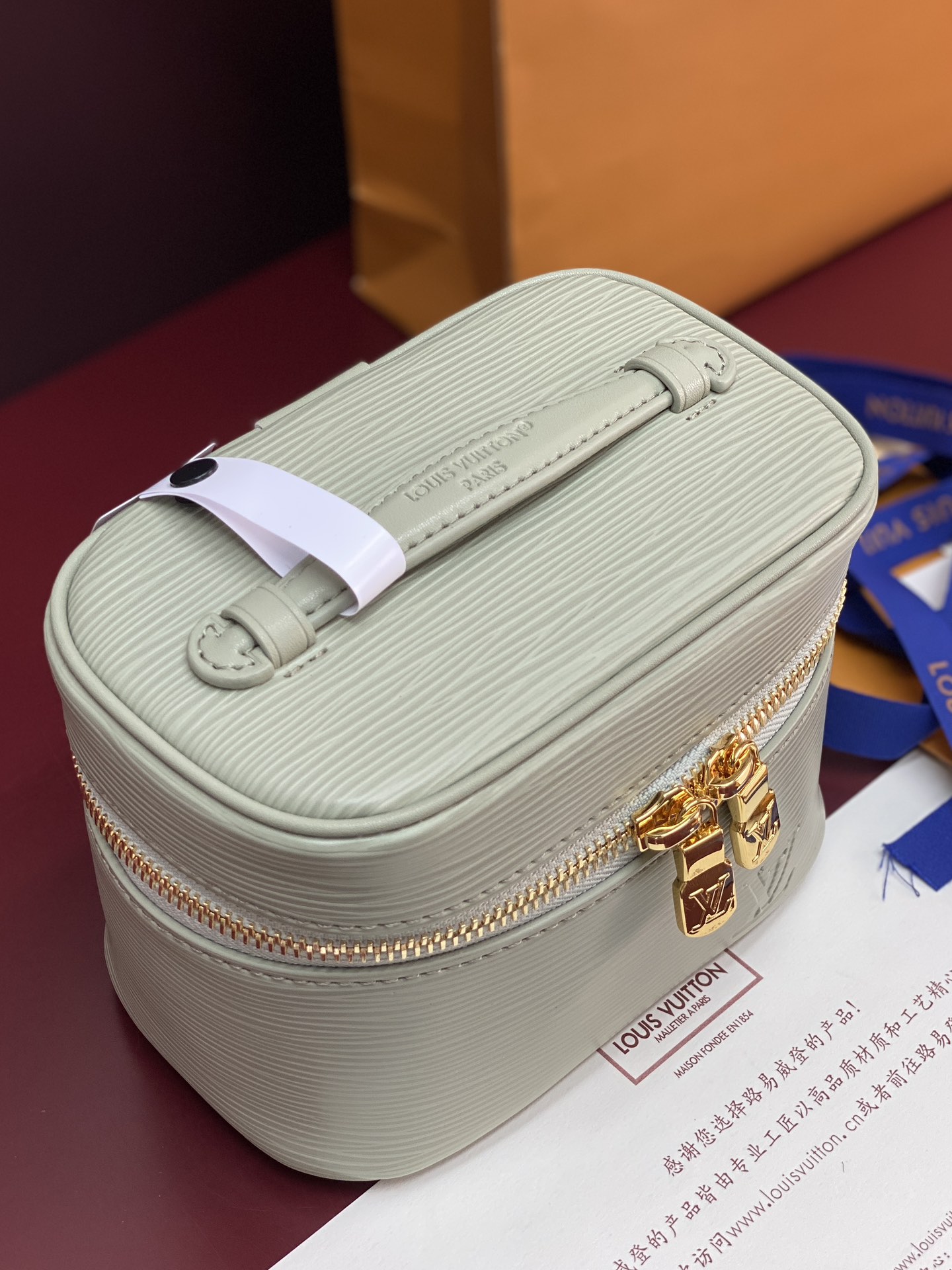 M25855 浅绿色 小号！水波纹化妆包 当季新款 NICE NANO 化妆包 本款 Nice Nano