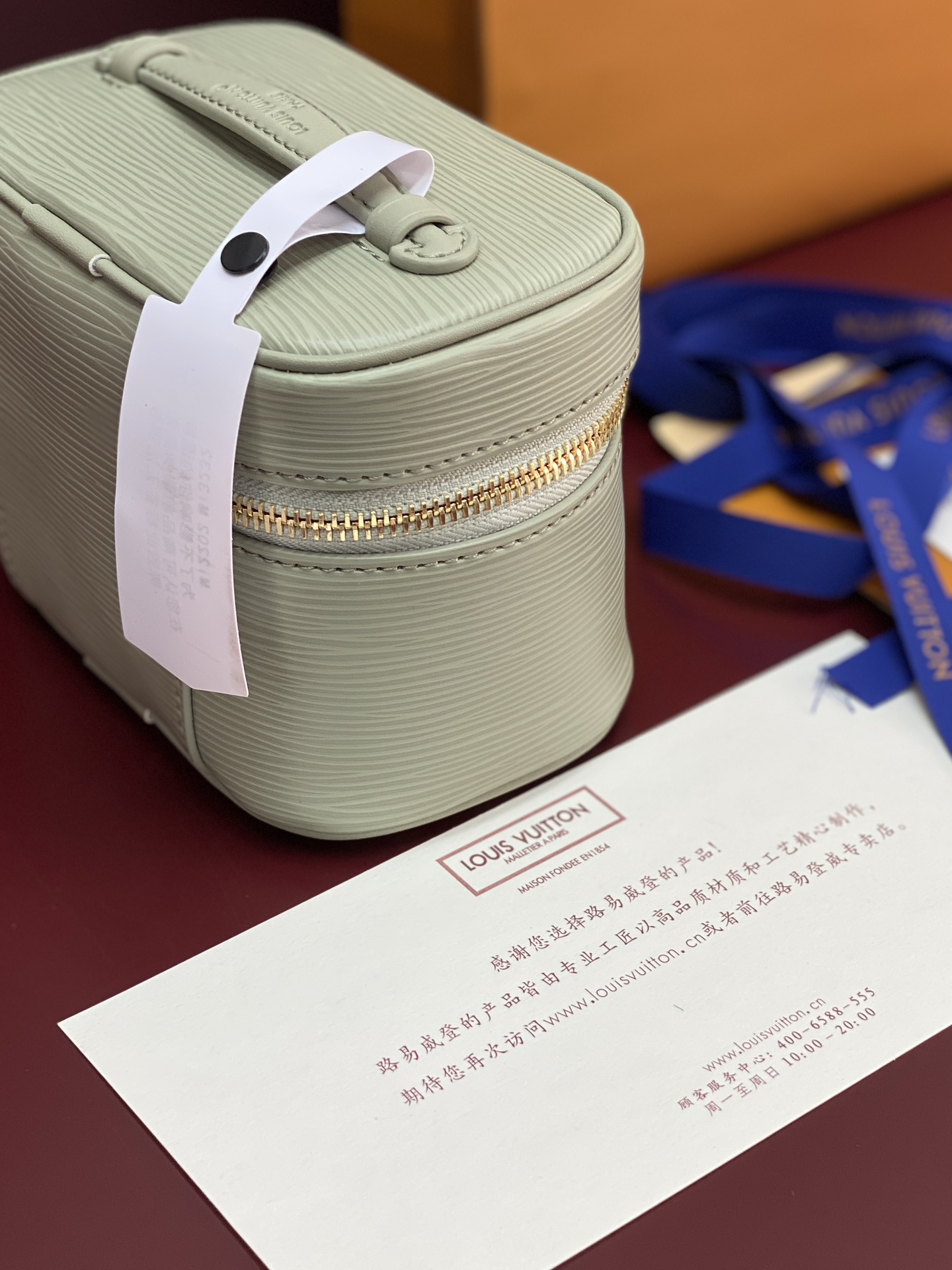 M25855 浅绿色 小号！水波纹化妆包 当季新款 NICE NANO 化妆包 本款 Nice Nano