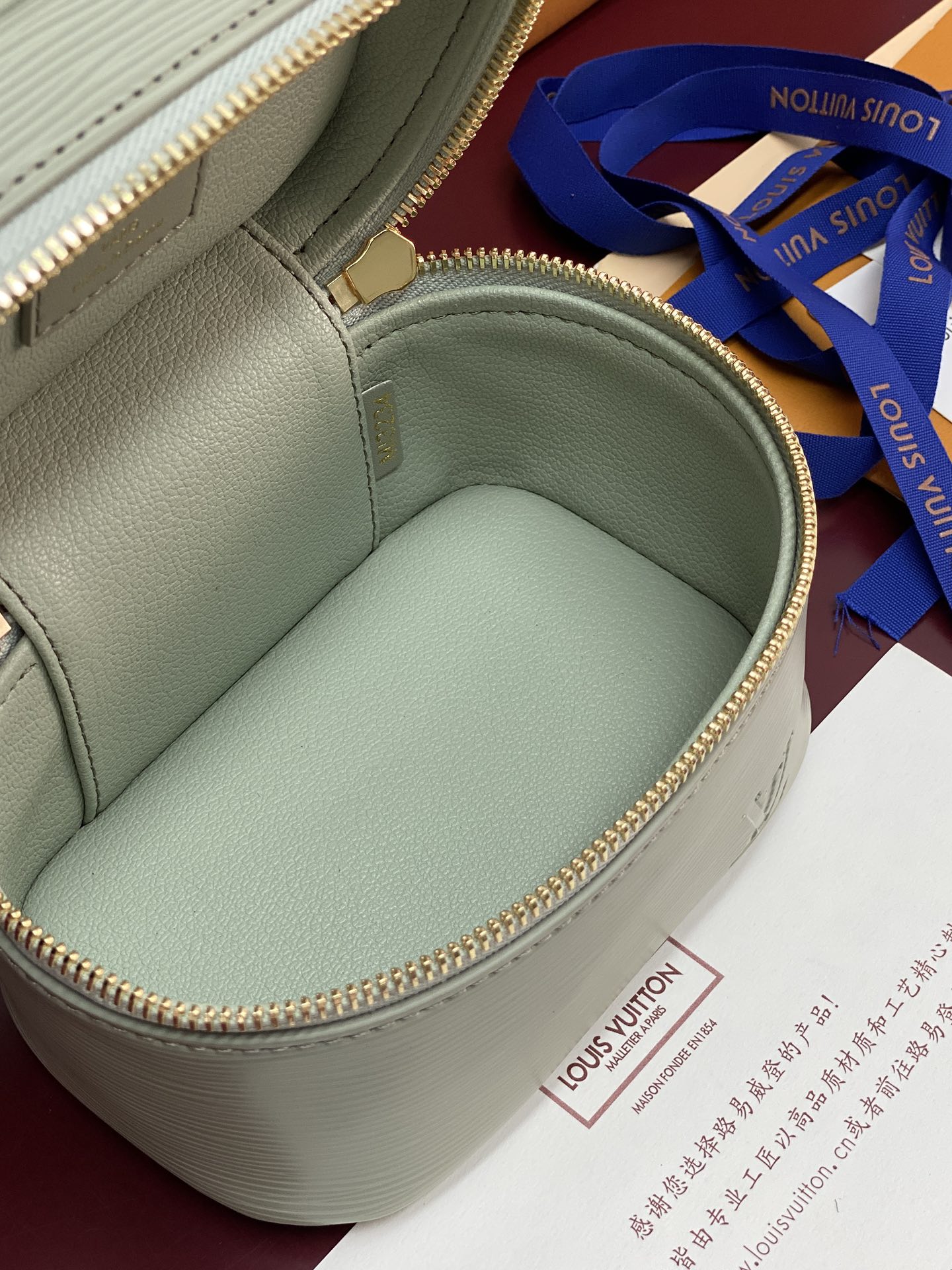 M25855 浅绿色 小号！水波纹化妆包 当季新款 NICE NANO 化妆包 本款 Nice Nano