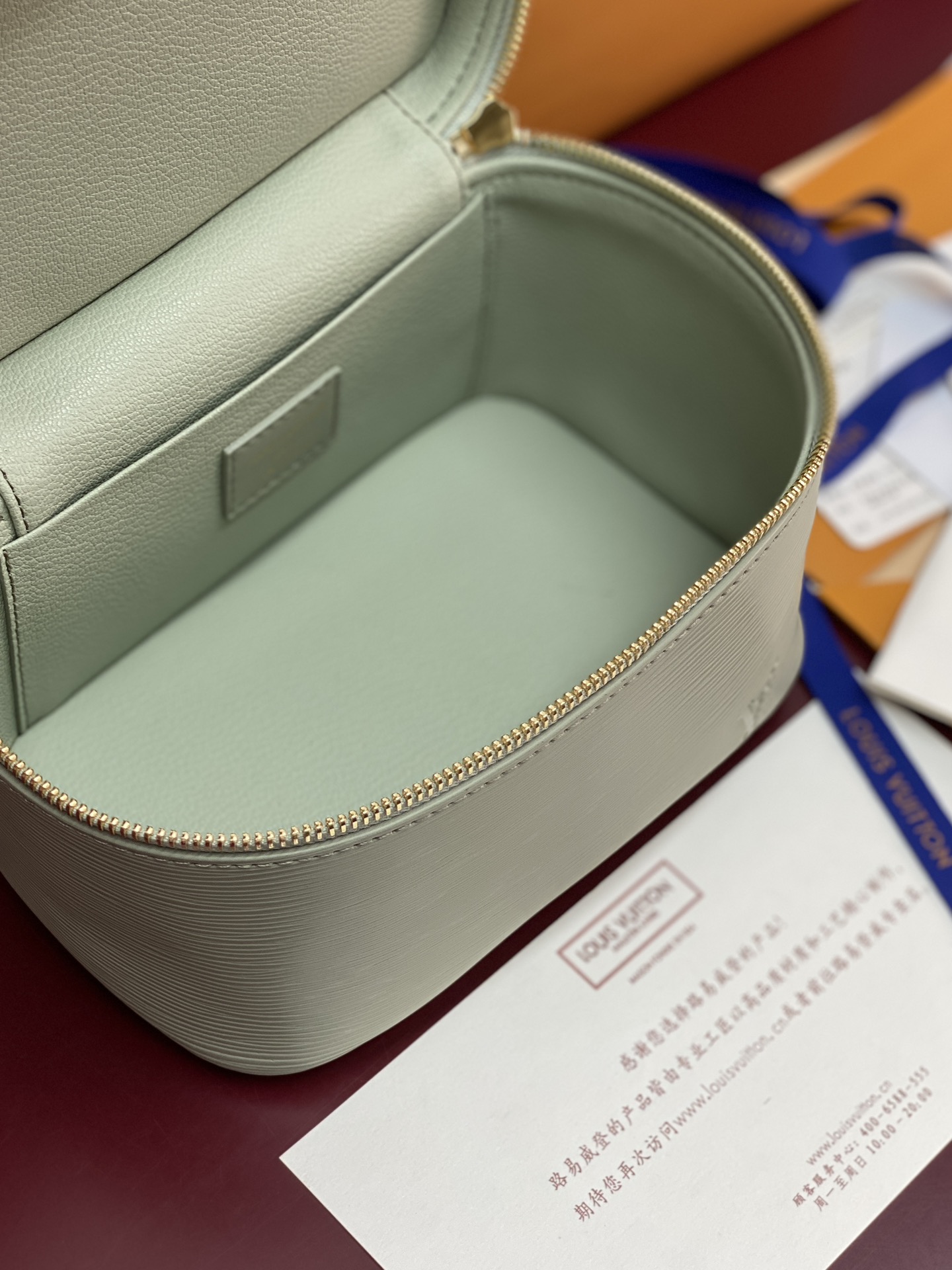 M25856 浅绿色 中号！水波纹化妆包 当季新款 NICE NANO 化妆包 本款 Nice Nano