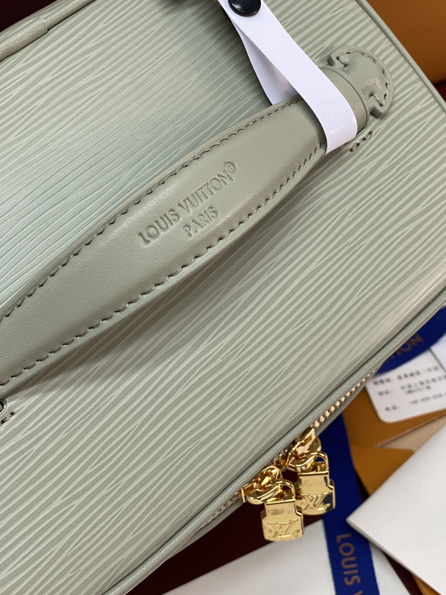 M25856 浅绿色 中号！水波纹化妆包 当季新款 NICE NANO 化妆包 本款 Nice Nano