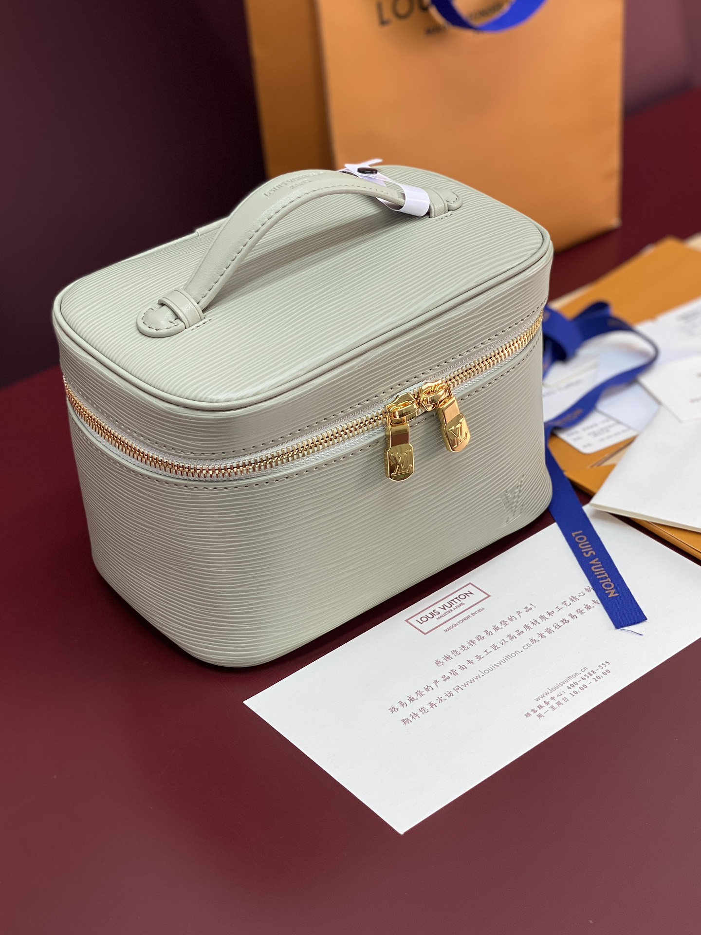 M25856 浅绿色 中号！水波纹化妆包 当季新款 NICE NANO 化妆包 本款 Nice Nano