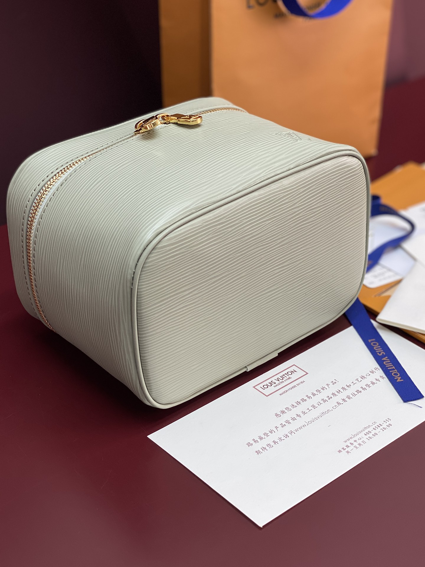 M25856 浅绿色 中号！水波纹化妆包 当季新款 NICE NANO 化妆包 本款 Nice Nano