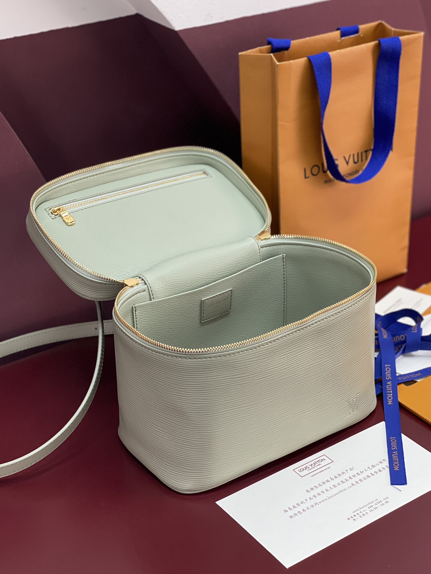 M25857 浅绿色 大号！水波纹化妆包 当季新款 NICE NANO 化妆包 本款 Nice Nano