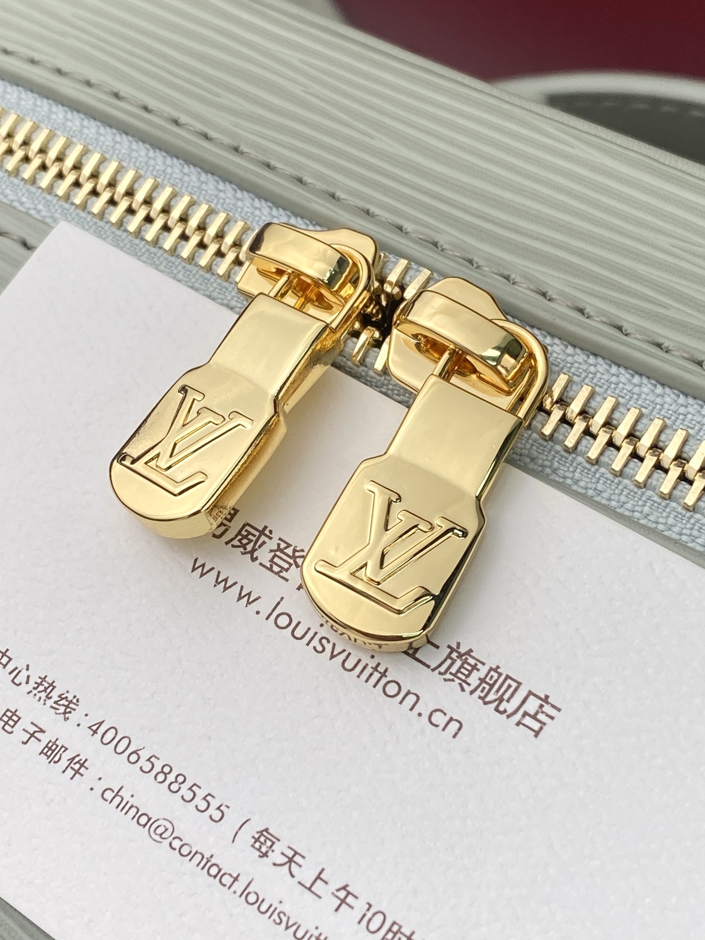 M25857 浅绿色 大号！水波纹化妆包 当季新款 NICE NANO 化妆包 本款 Nice Nano