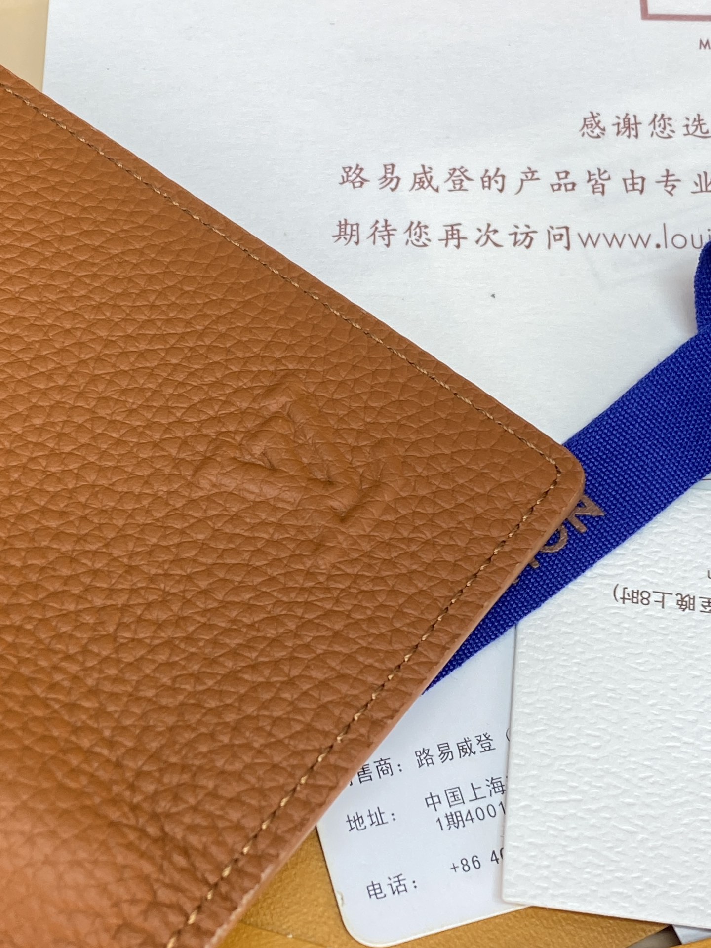 M83130 土黄！凹凸标！Taurillon 卡包！头层牛皮材质、本款口袋钱夹为 Taurillon 