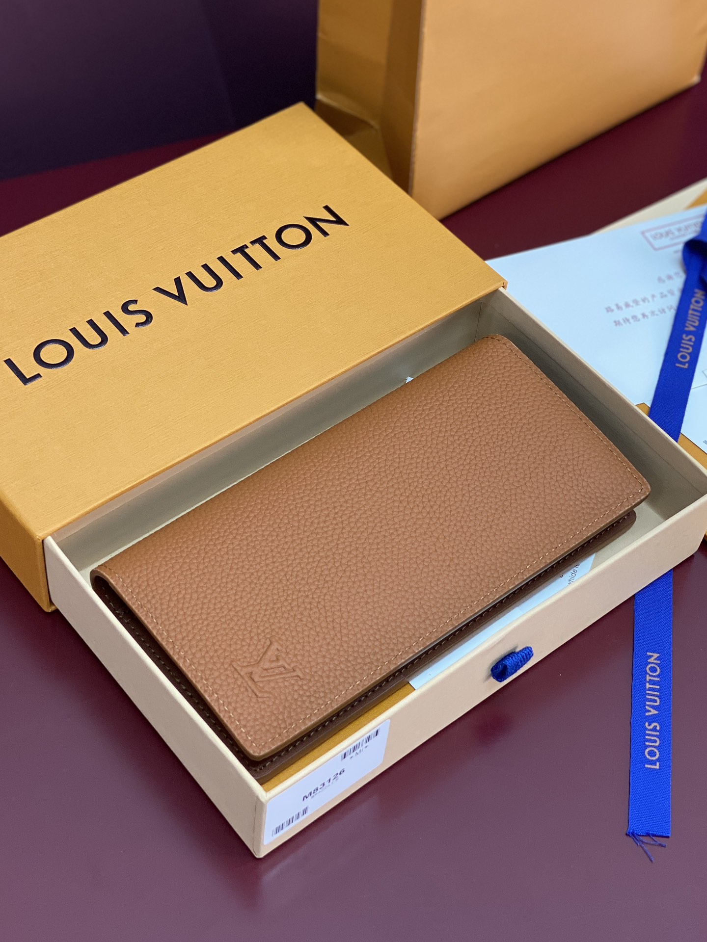 M83126 土黄！凹凸标！Brazza 长夹、头层牛皮制作！黑色Aerogram Brazza 钱夹着