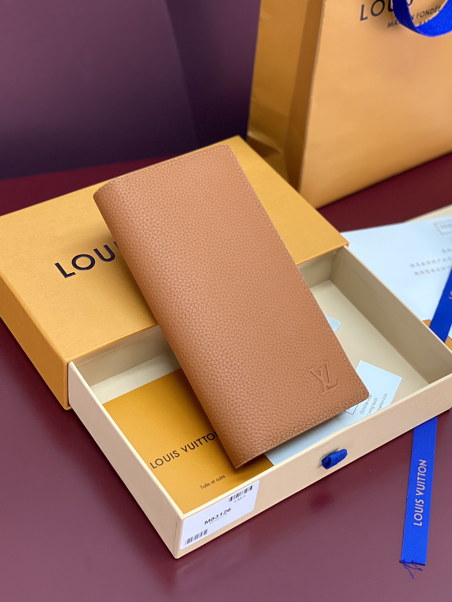 M83126 土黄！凹凸标！Brazza 长夹、头层牛皮制作！黑色Aerogram Brazza 钱夹着