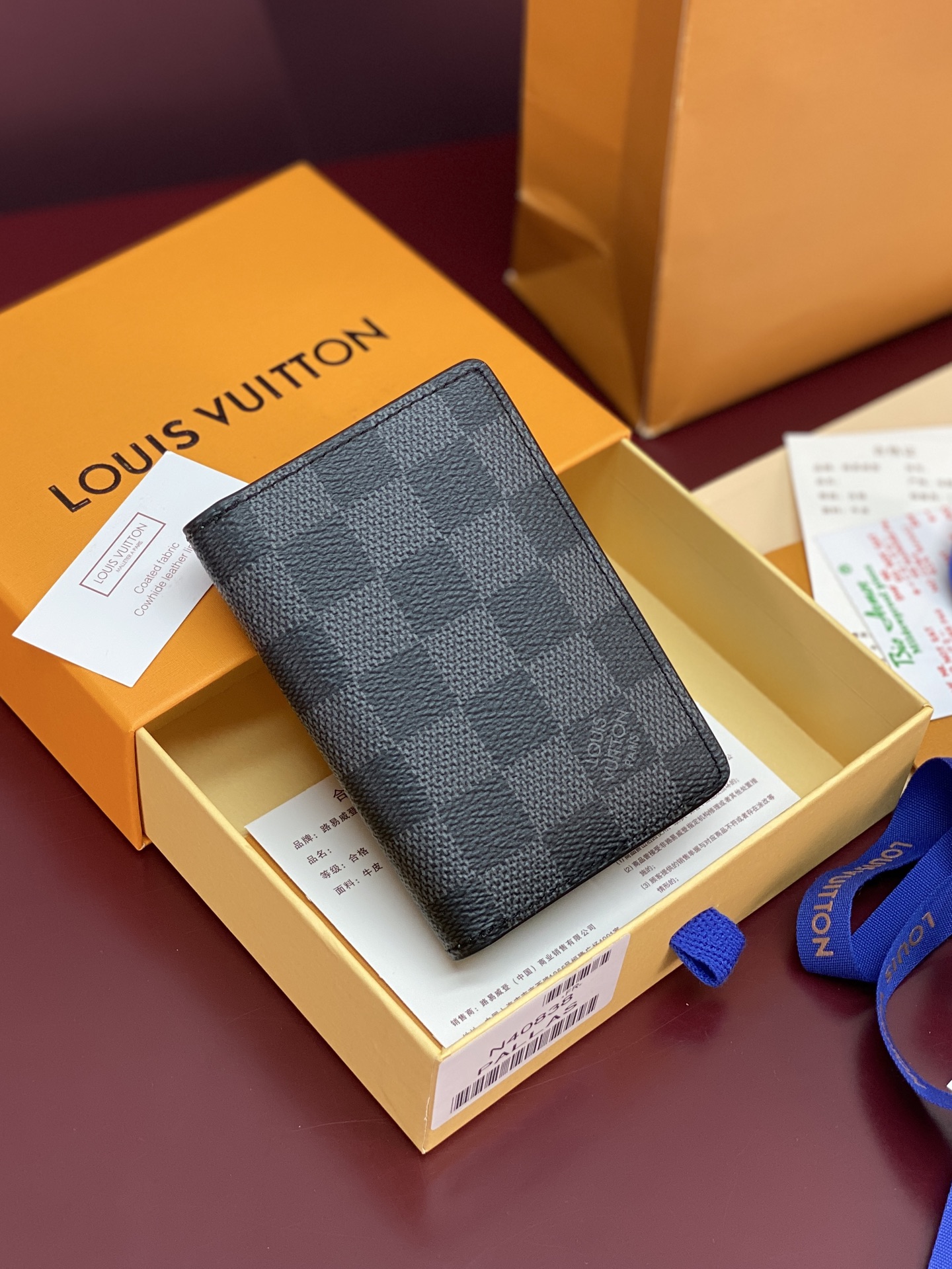 NO:714146,N40838 Borneo Green!  Card holder!  MONGRAM Card Holder Spliced ​​Head Scalp Wallet, can store cards, easily put into handbags or clothing pockets, Pozhou Green Spliced ​​Card Holder, this is the ultimate masculine statement for men. size: 8x11cm., LV wallet, louis vuitton, wallets19860909N40838 婆洲绿！卡夹！MONGRAM 卡包拼接头层头皮钱包,可收纳卡片,收入手袋或衣服口袋轻而易举,婆洲绿拼接卡包,这是男性的终极阳刚宣言.size:8x11cm.,LV钱包,louis vuitton,wallets,欧美剧