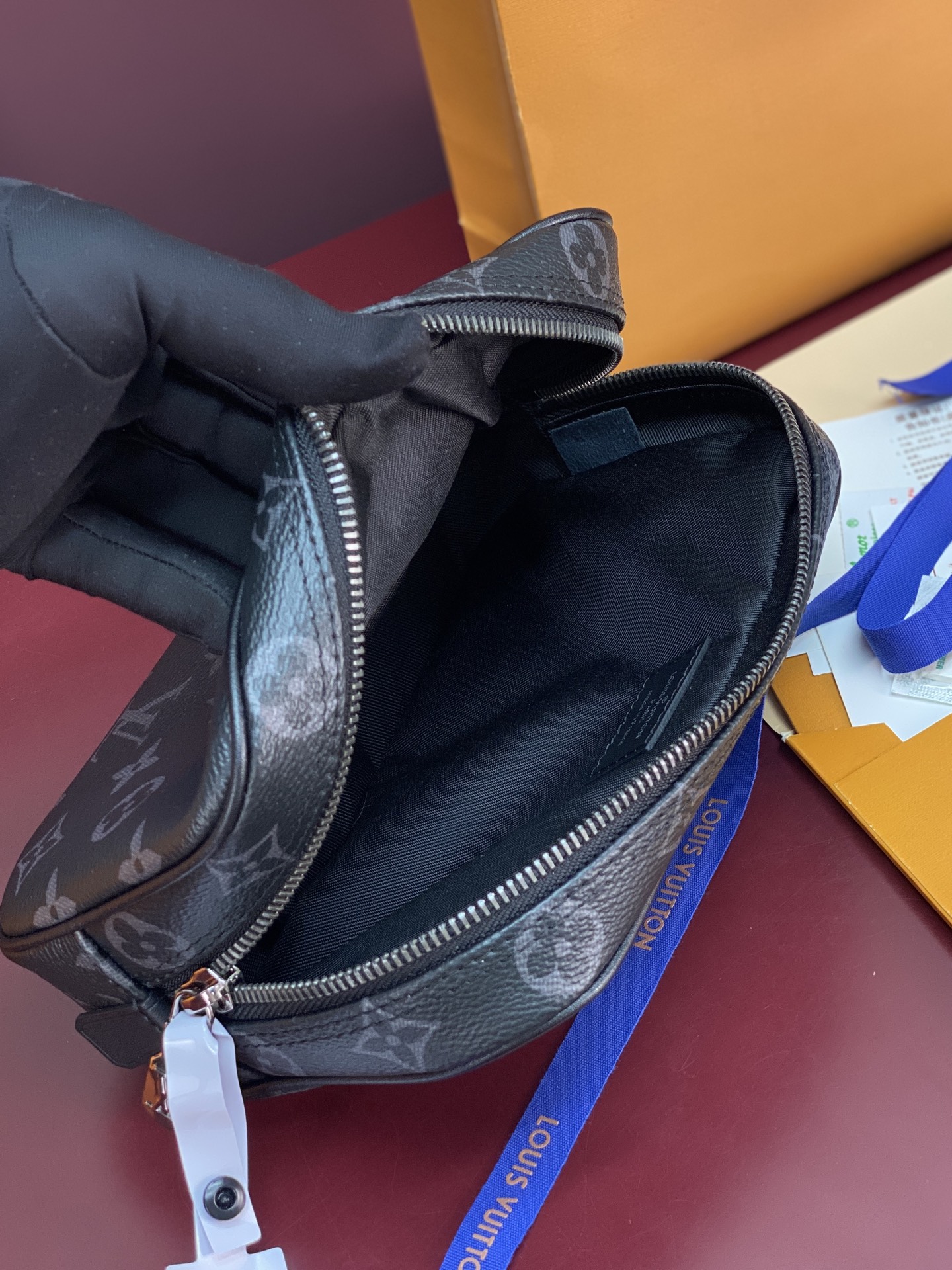 小号！M46577 黑花！新版本！LOUIS VUITTON PM 老花Logo拉链开合 涂层帆布拼牛皮