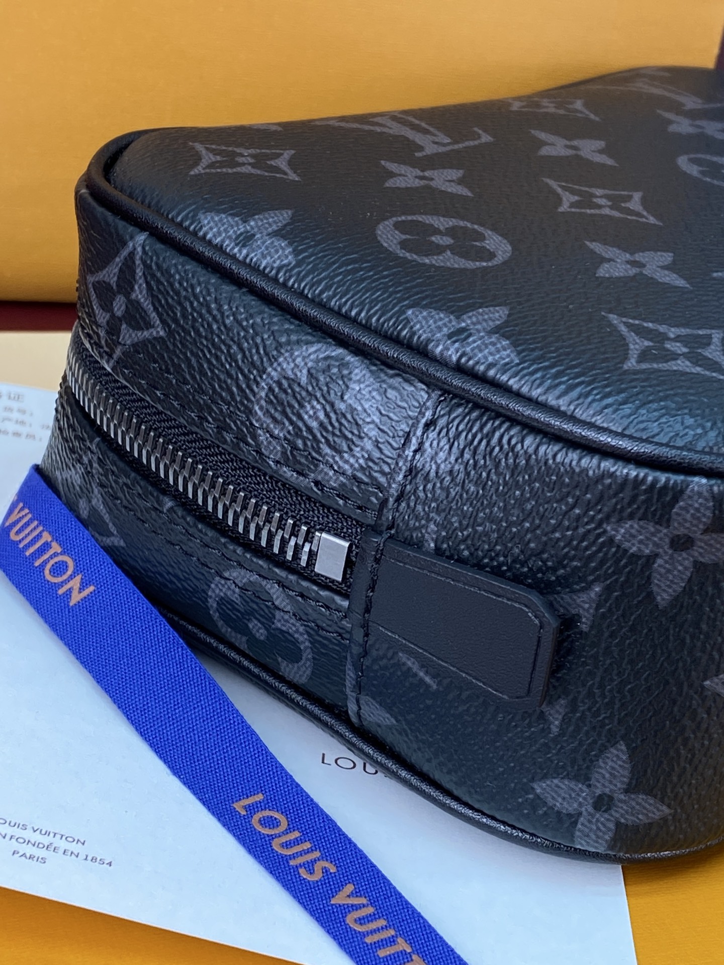小号！M46577 黑花！新版本！LOUIS VUITTON PM 老花Logo拉链开合 涂层帆布拼牛皮
