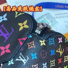 GI1287 黑彩!芯片版🔅 SUNGLASSES POUCH 眼镜盒!眼镜盒取材 Monogram 帆布和牛皮革,令拥 GI1287 黑彩!芯片版🔅 SUNGLASSES POUCH 眼镜盒!眼镜盒取材 Monogram 帆布和牛皮革,令拥