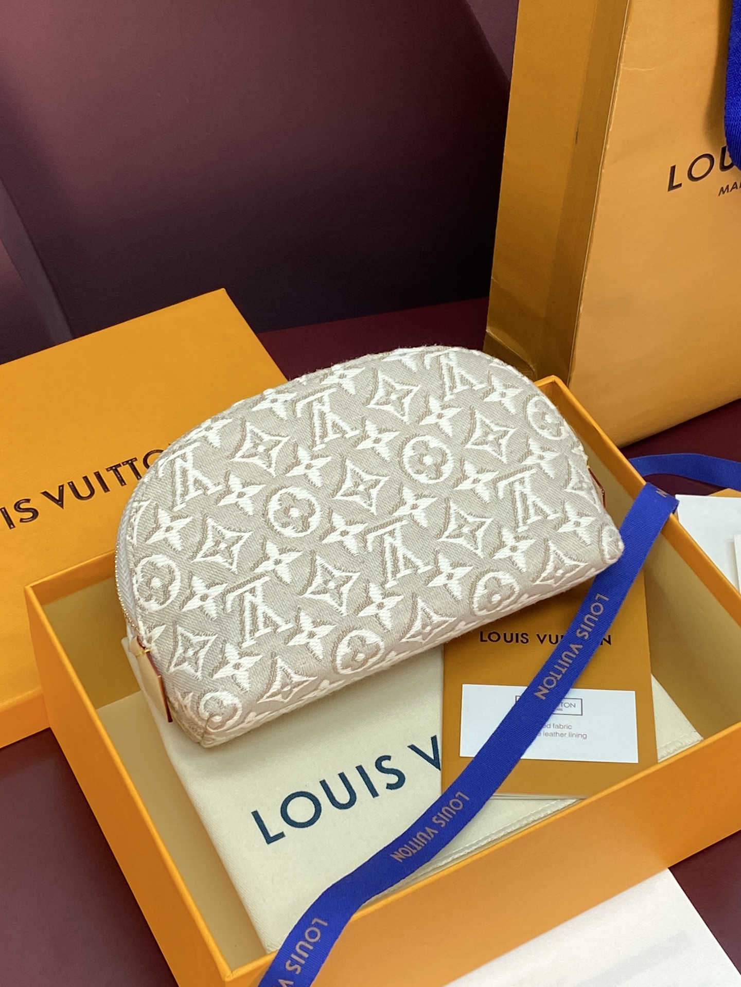 M2A419 提花米色！芯片版！化妆包！LOUIS VUITTON Monogram 130 POCHETTE COSM