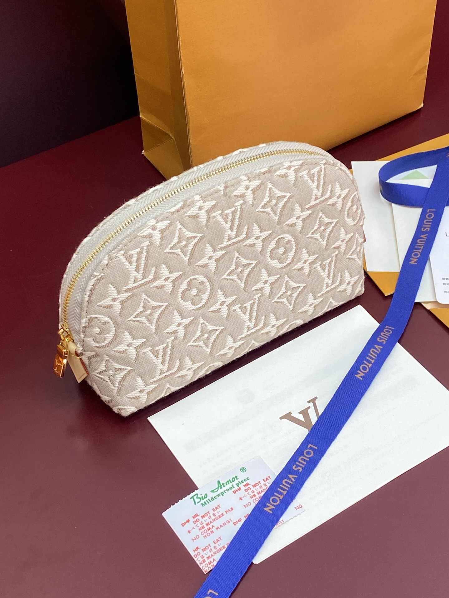 M2A419 提花米色！芯片版！化妆包！LOUIS VUITTON Monogram 130 POCHETTE COSM