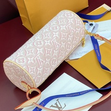 M29881 提花粉!芯片版! POCHETTE PAPILLON 手袋!本款 Pochette Papillon 手袋 M29881 提花粉!芯片版! POCHETTE PAPILLON 手袋!本款 Pochette Papillon 手袋