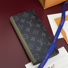 M28815 军绿!BRAZZA 钱夹、本款 Brazza 钱夹采用 Monogram Eclipse 帆布和考究皮革, M28815 军绿!BRAZZA 钱夹、本款 Brazza 钱夹采用 Monogram Eclipse 帆布和考究皮革,